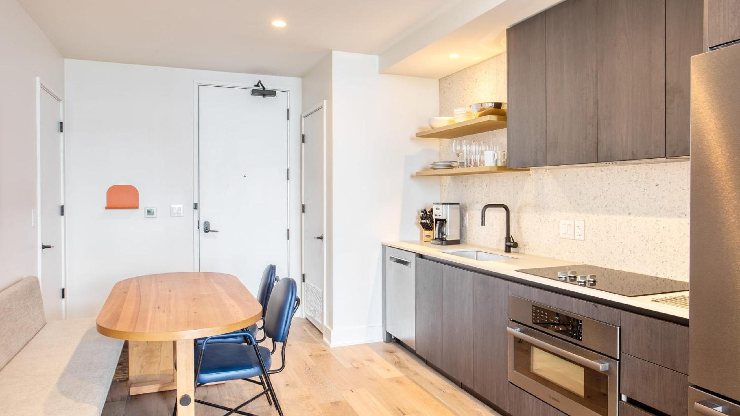 Sleeps 34 11 Condos in New Austin High Rise w Rooftop Pool Gym Yoga Studio