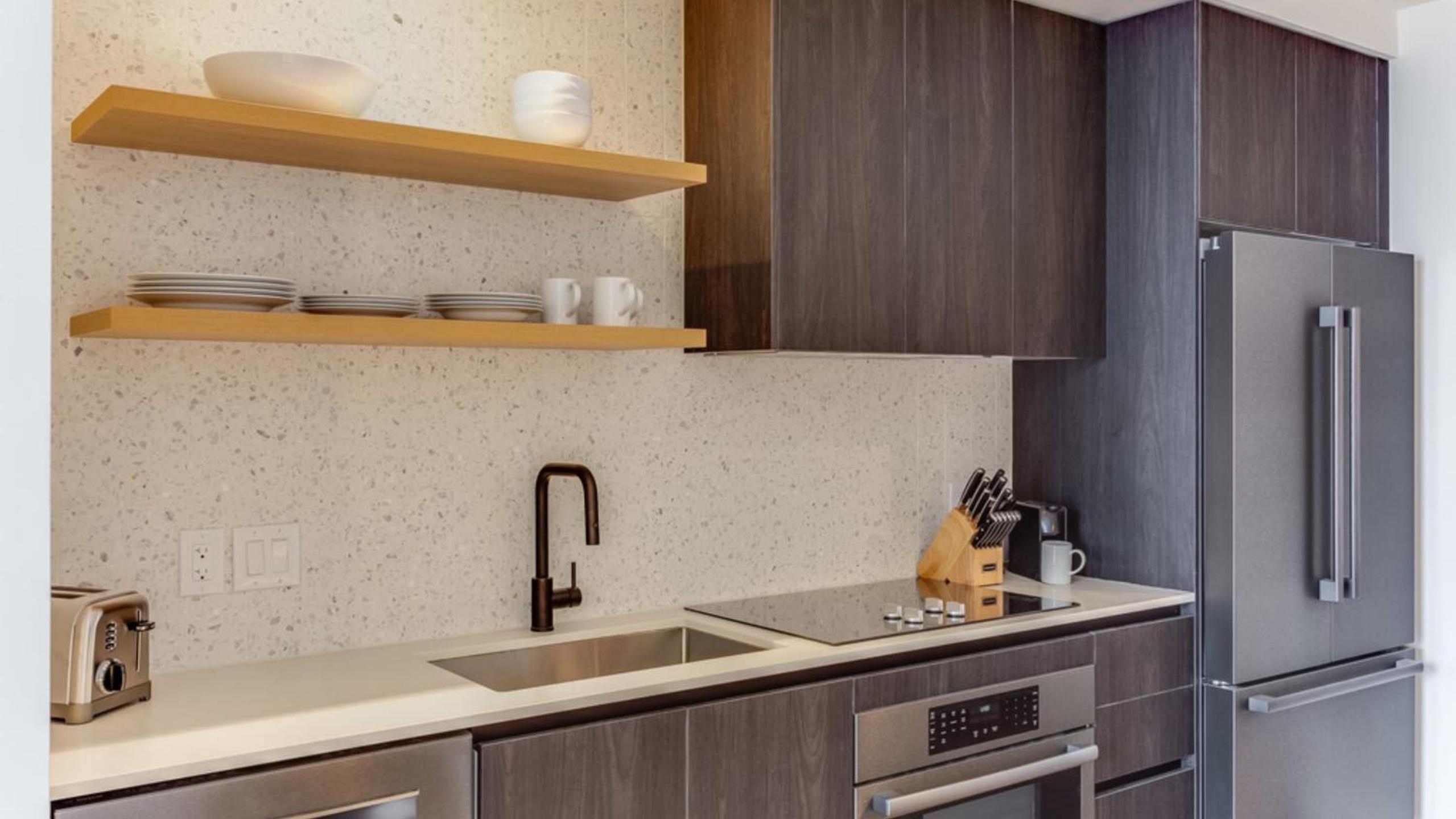 Sleeps 34 11 Condos in New Austin High Rise w Rooftop Pool Gym Yoga Studio