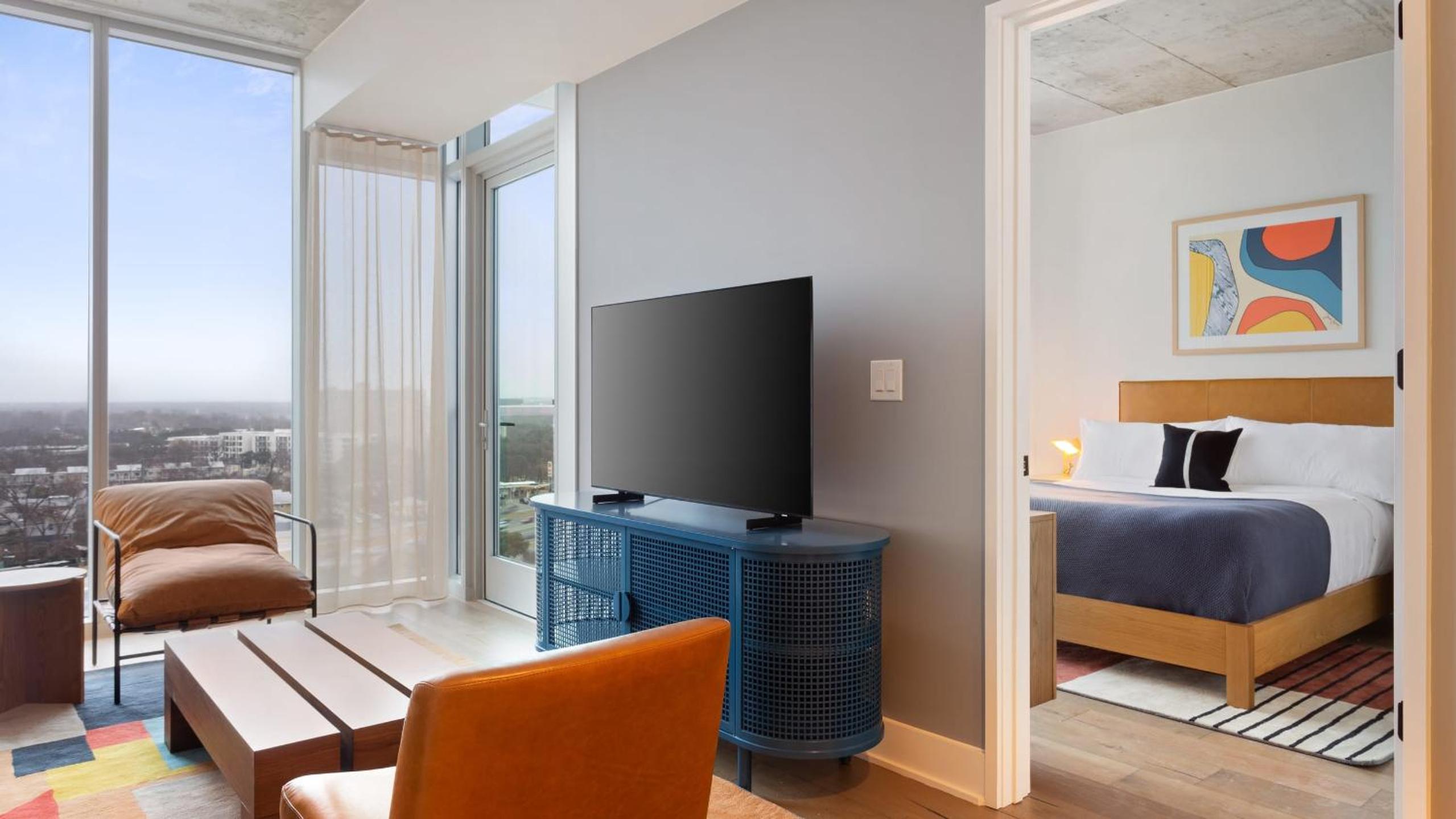 Sleeps 34 11 Condos in New Austin High Rise w Rooftop Pool Gym Yoga Studio