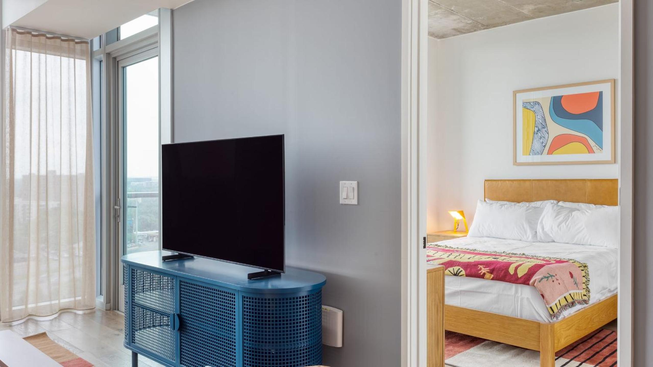 Sleeps 34 11 Condos in New Austin High Rise w Rooftop Pool Gym Yoga Studio
