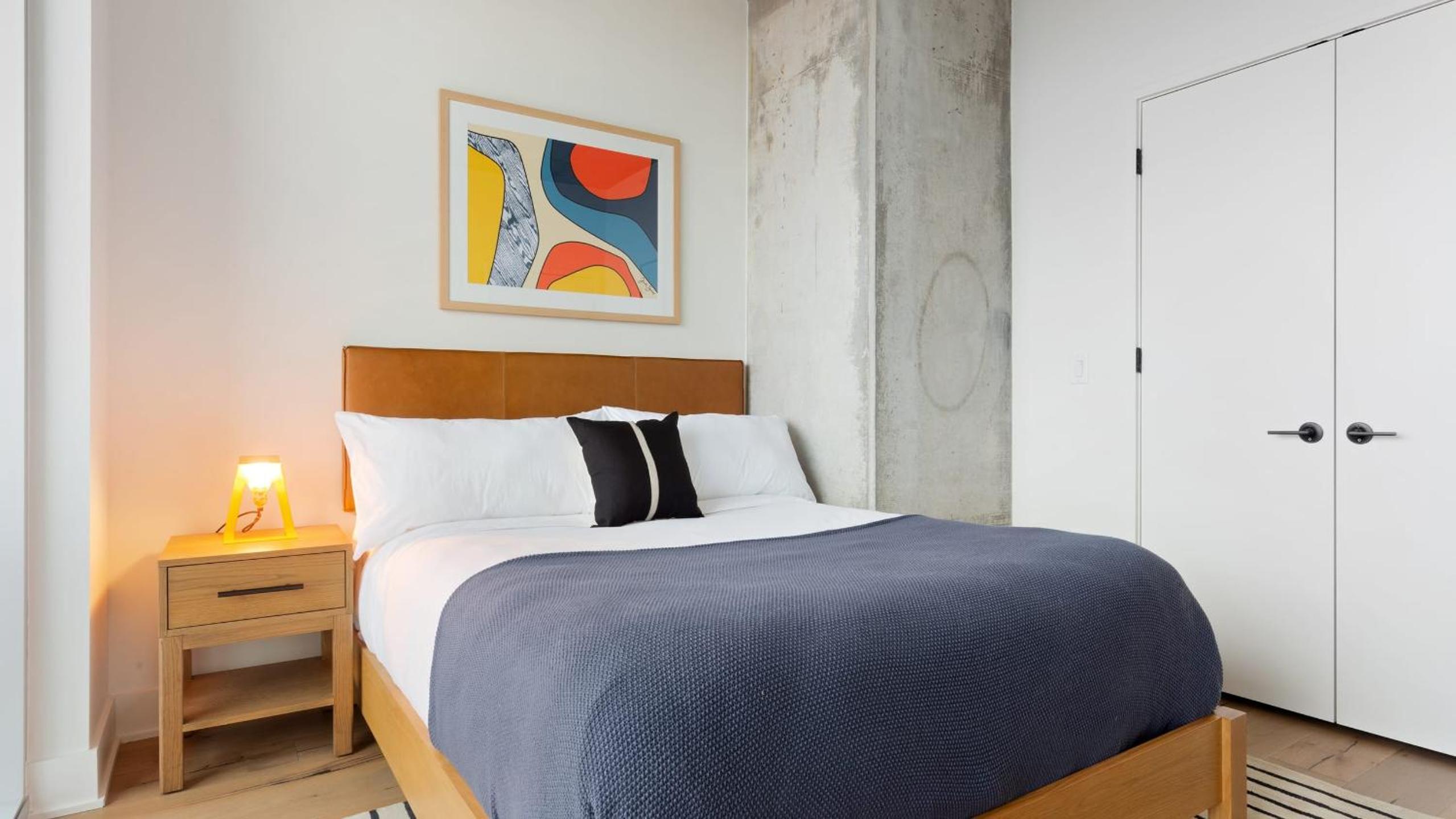 Sleeps 34 11 Condos in New Austin High Rise w Rooftop Pool Gym Yoga Studio