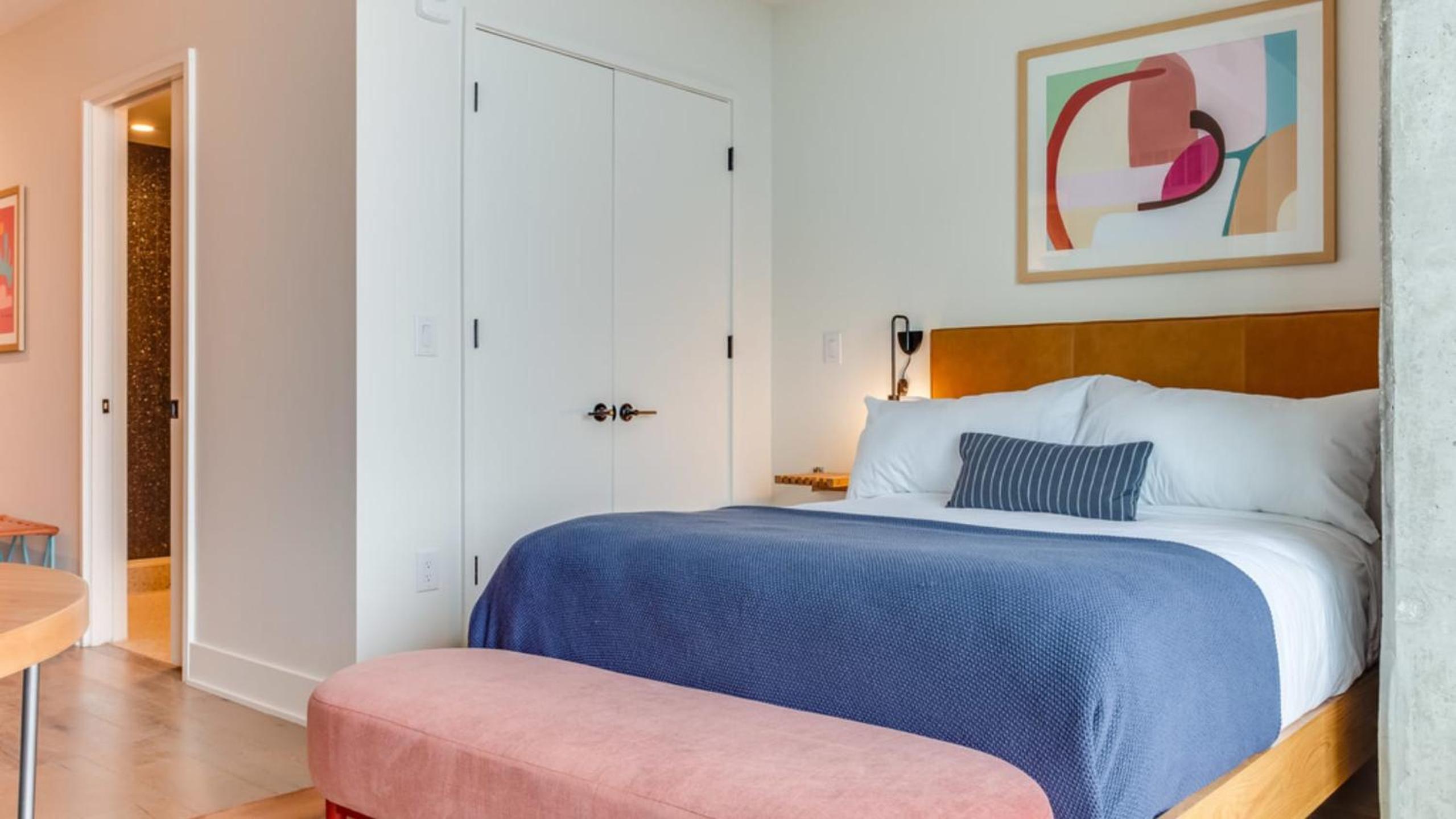 Sleeps 34 11 Condos in New Austin High Rise w Rooftop Pool Gym Yoga Studio