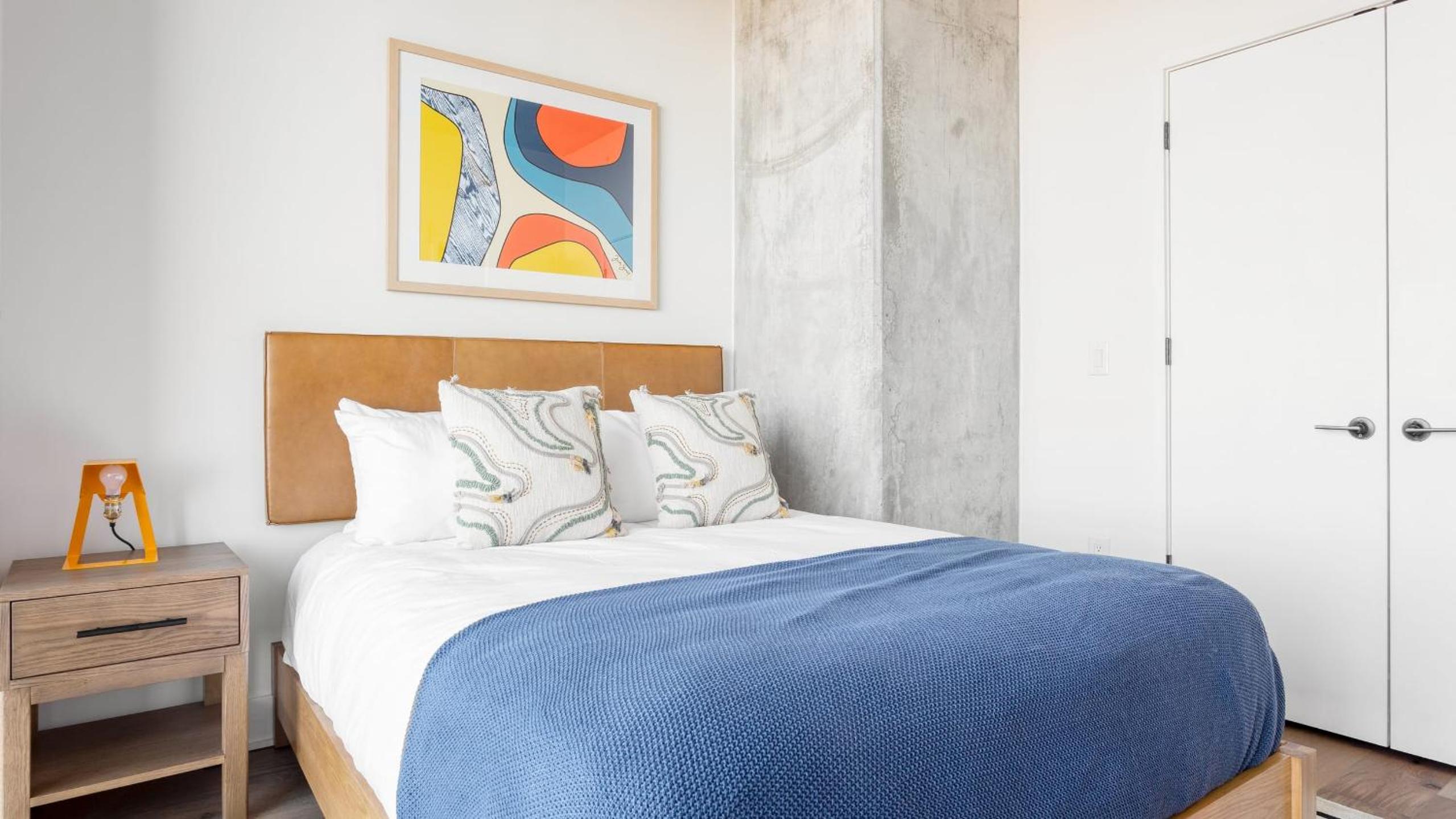 Sleeps 34 11 Condos in New Austin High Rise w Rooftop Pool Gym Yoga Studio