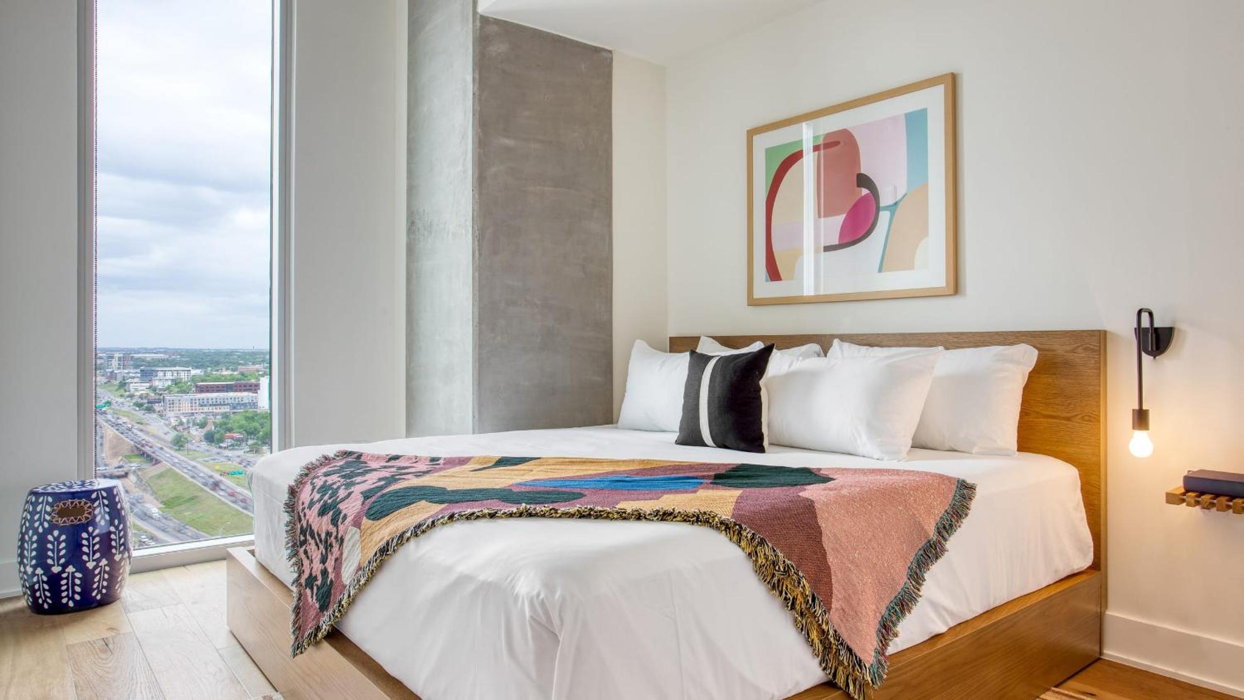 Sleeps 34 11 Condos in New Austin High Rise w Rooftop Pool Gym Yoga Studio