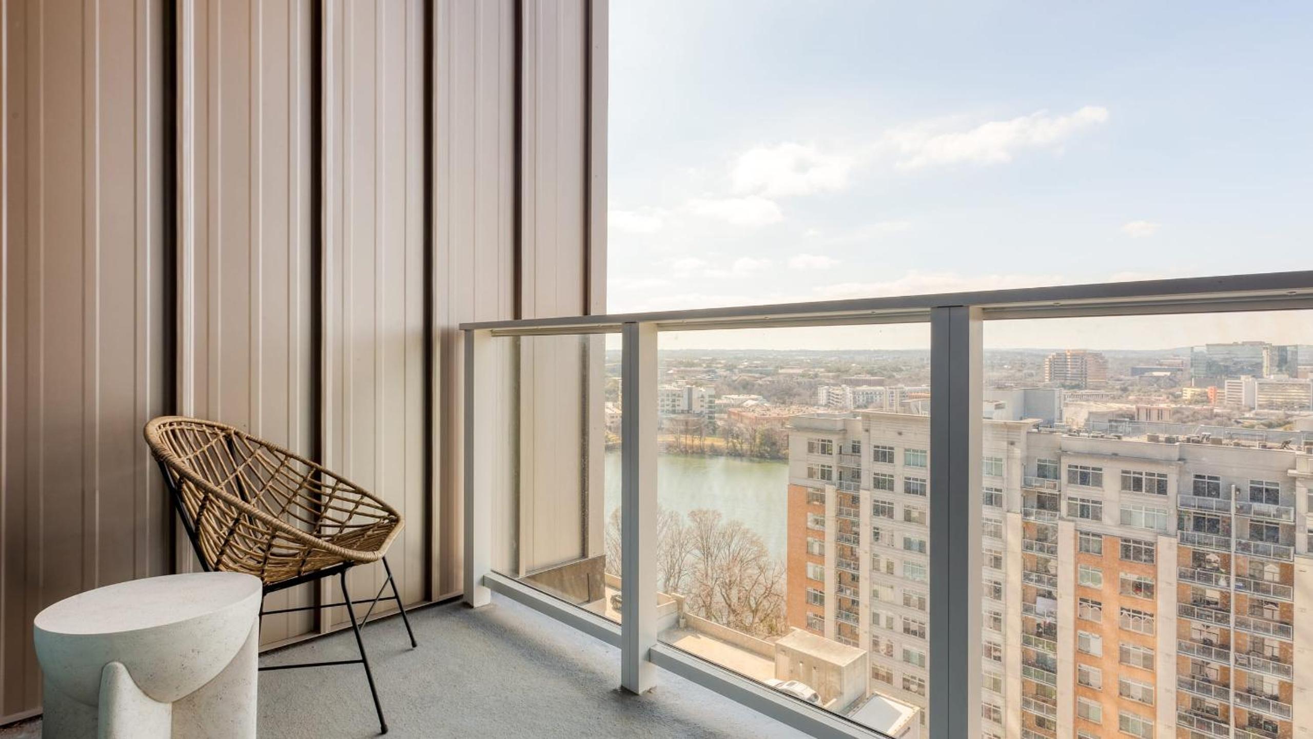 Sleeps 34 11 Condos in New Austin High Rise w Rooftop Pool Gym Yoga Studio