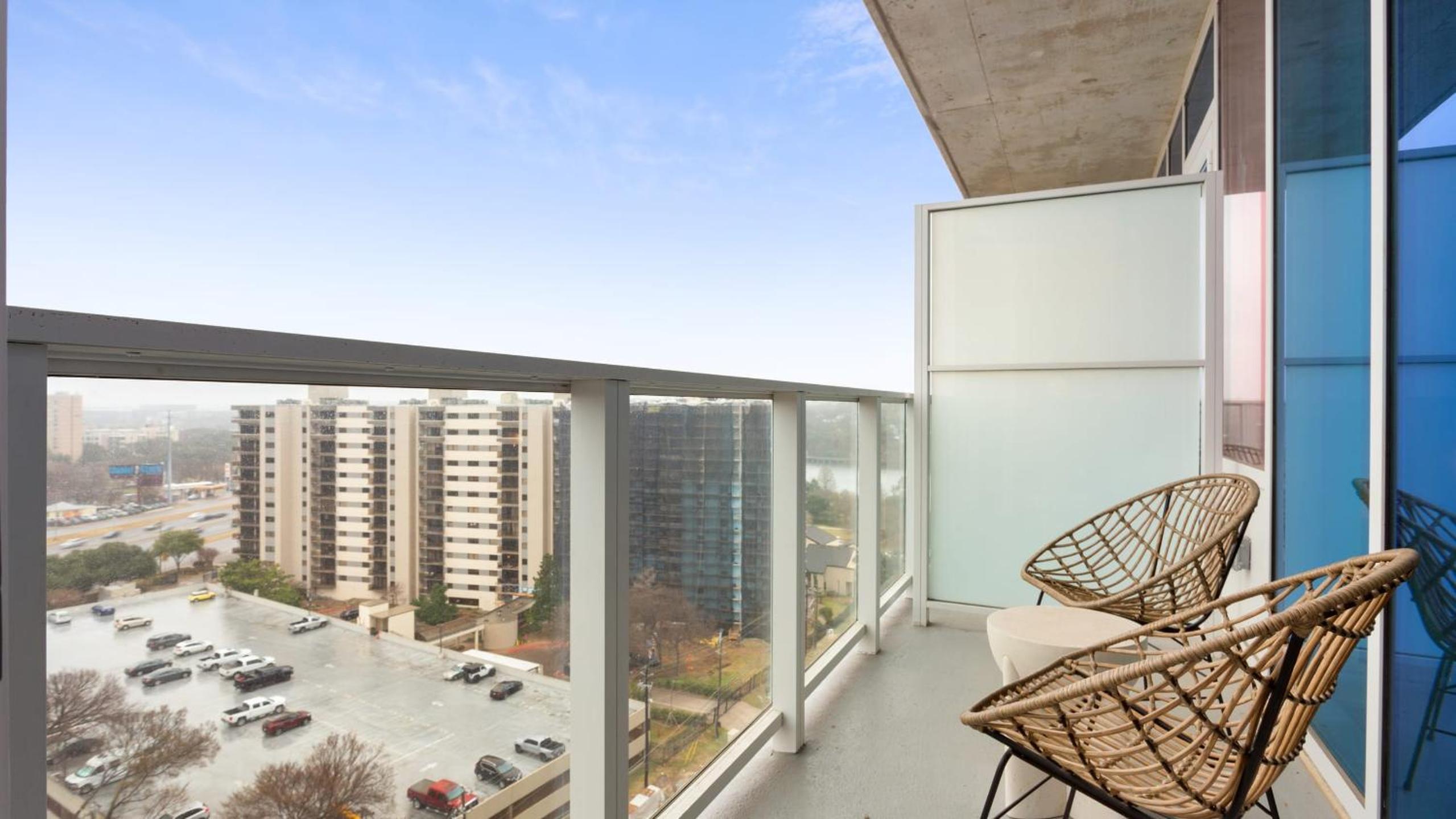 Sleeps 34 11 Condos in New Austin High Rise w Rooftop Pool Gym Yoga Studio