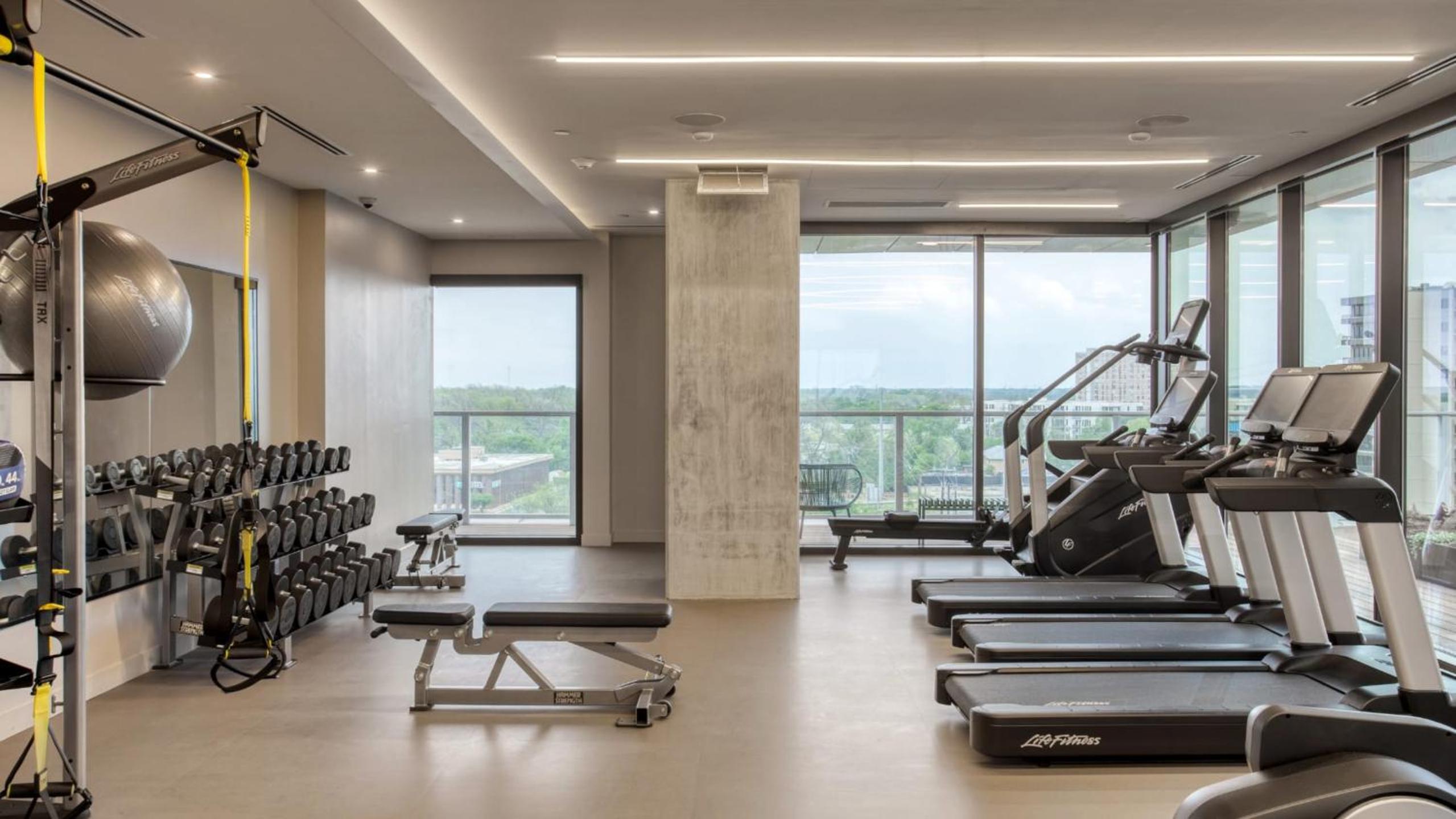 Sleeps 34 11 Condos in New Austin High Rise w Rooftop Pool Gym Yoga Studio