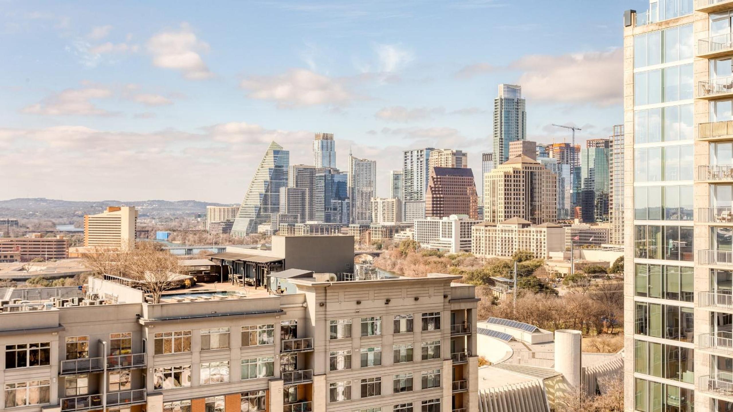 Sleeps 34 11 Condos in New Austin High Rise w Rooftop Pool Gym Yoga Studio