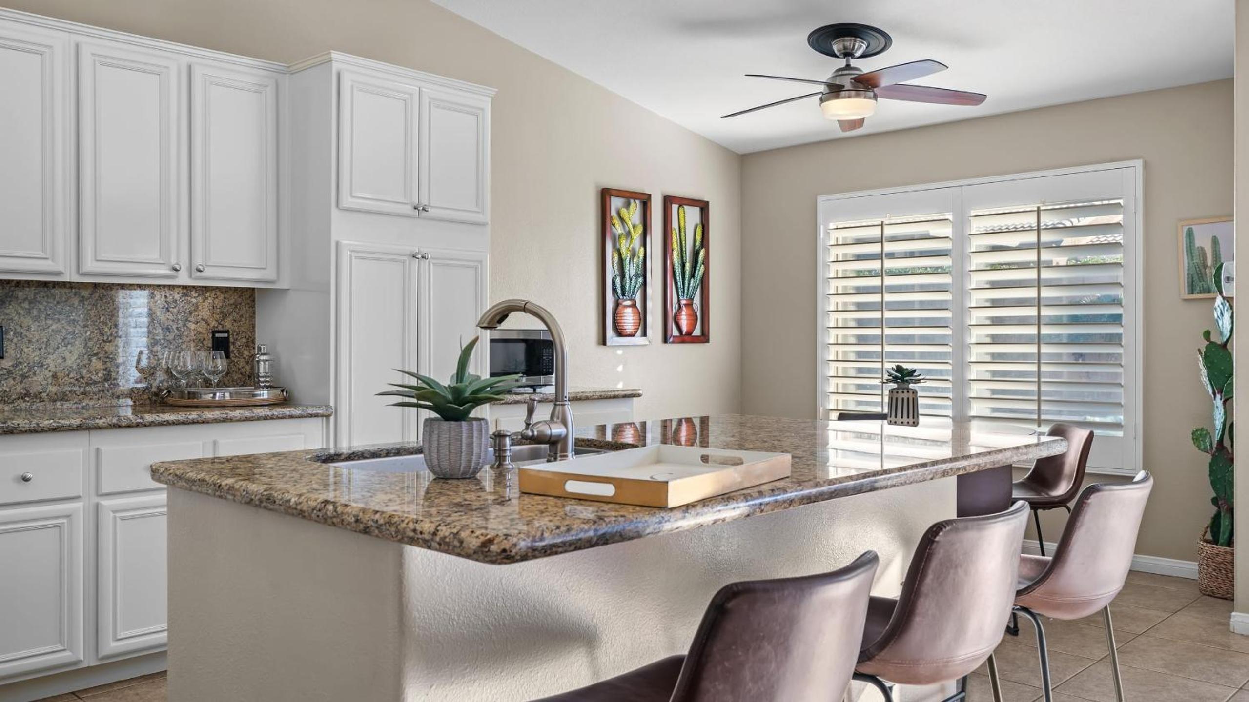 La Quinta Desert Haven Luxe Stay w Private Pool Hot Tub Pool Table