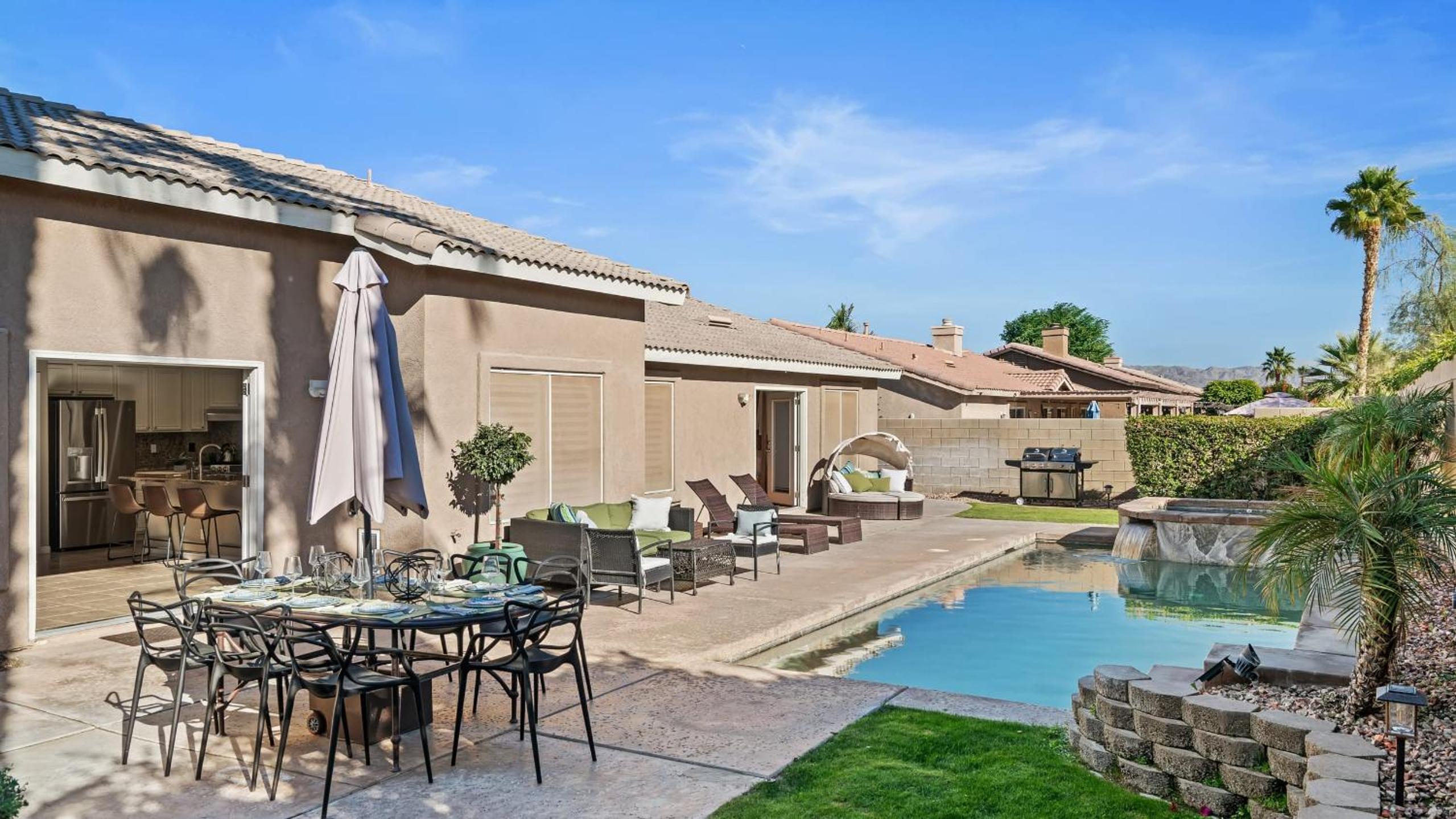 La Quinta Desert Haven Luxe Stay w Private Pool Hot Tub Pool Table