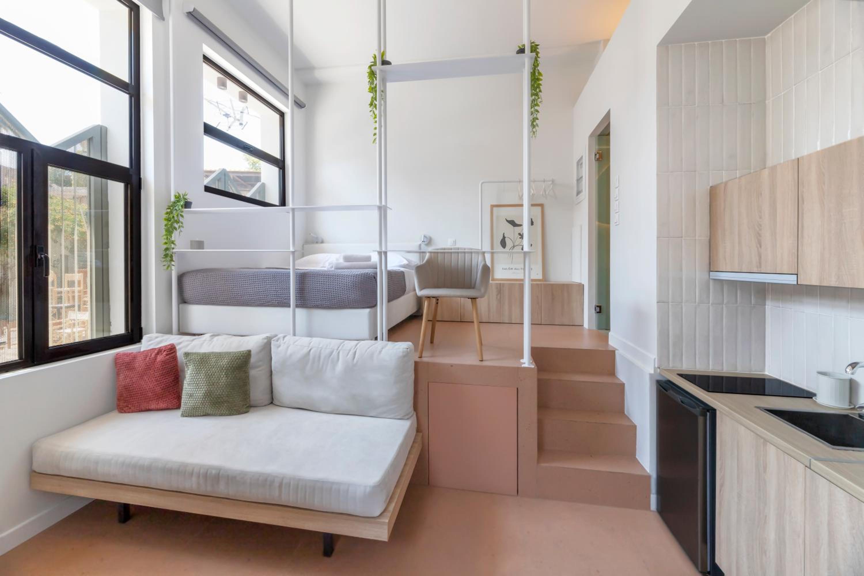 AthenianNest Sarri Boutique Studios Psyrri