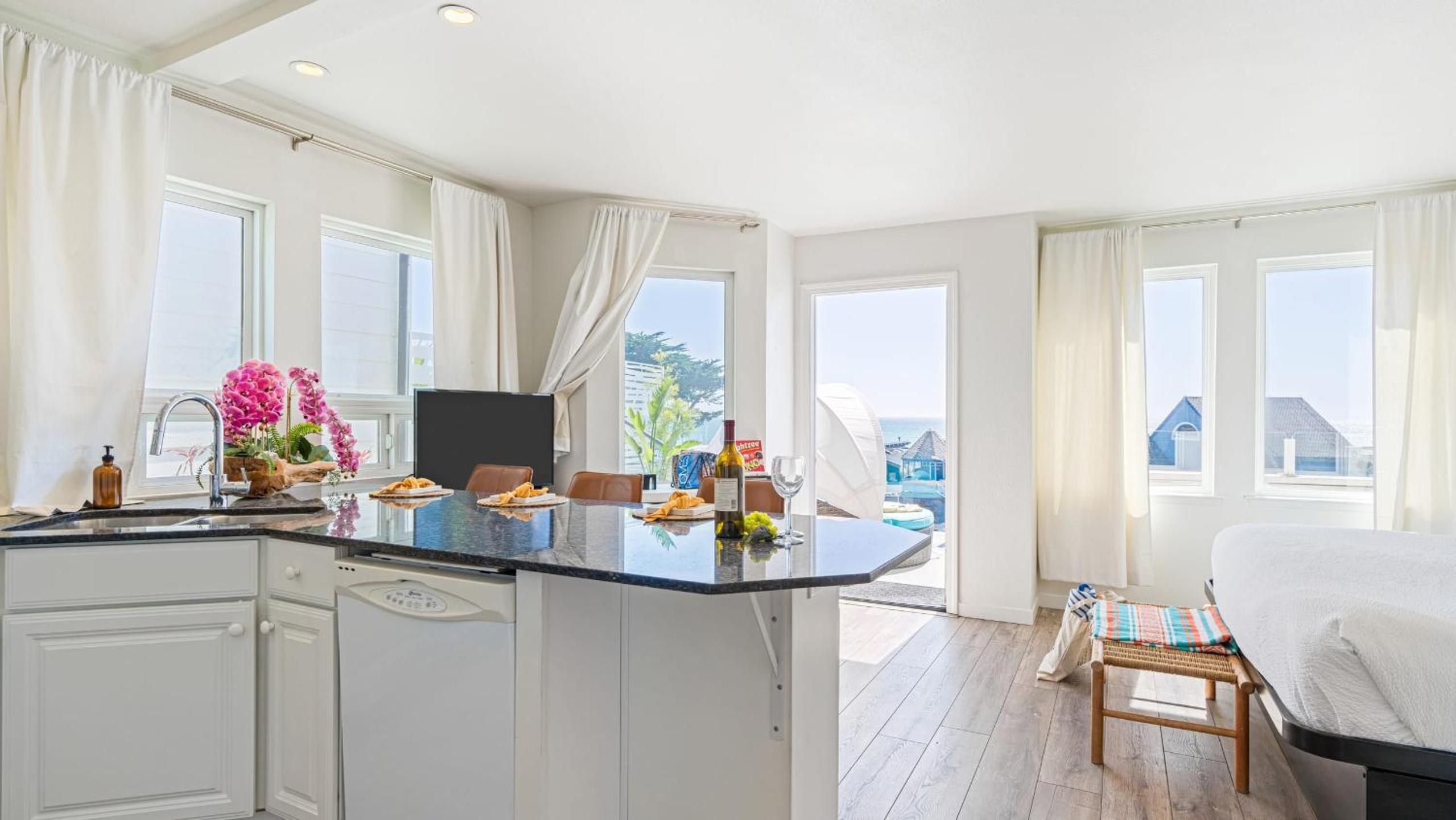 4 Cayucos Bungalows Steps to Beach Sleeps 16 Pet Friendly