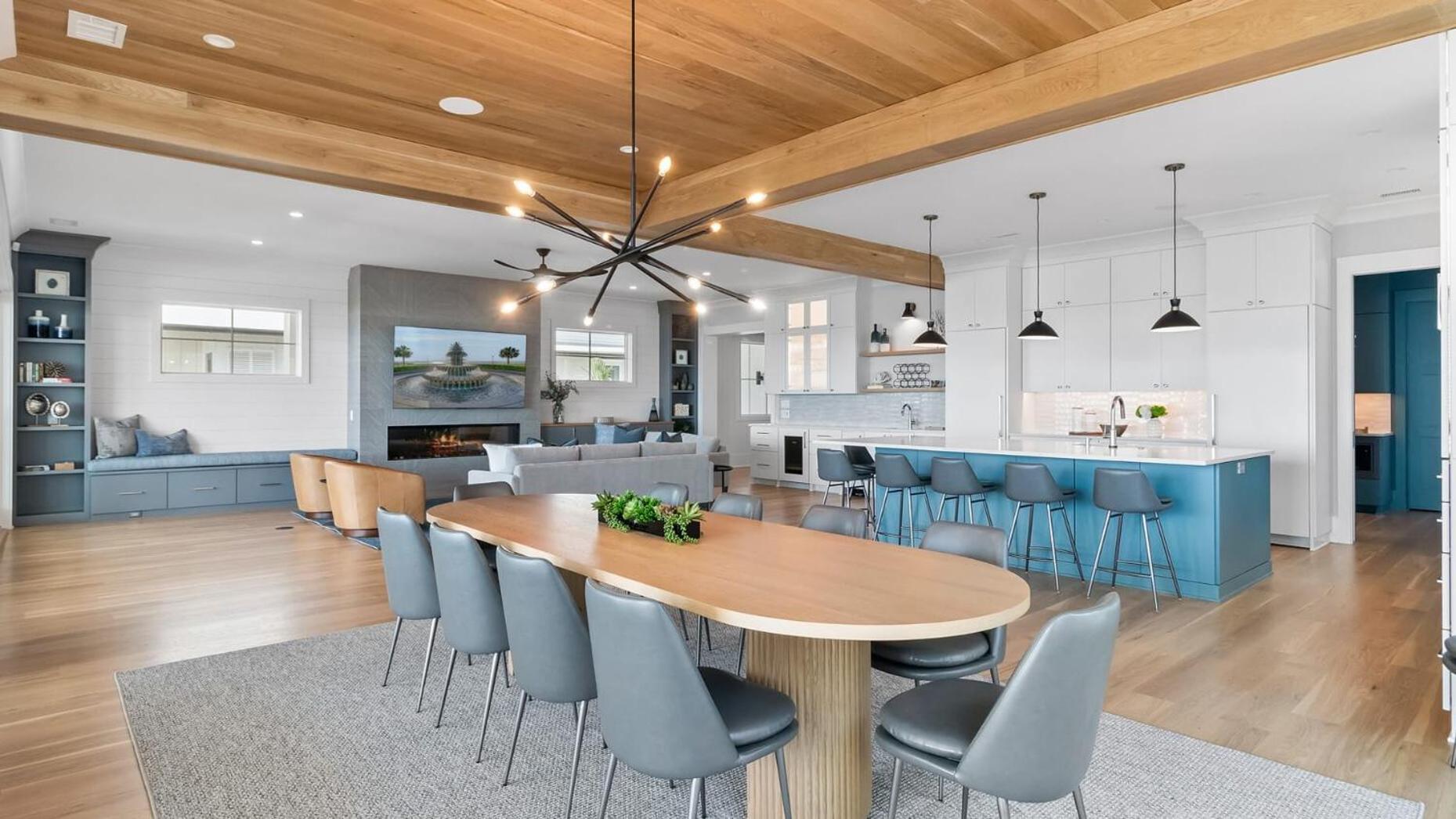 712 Ocean Blvd by AvantStay New Construction w Pool Game Zone Private Beach Access and Oceanfront Views