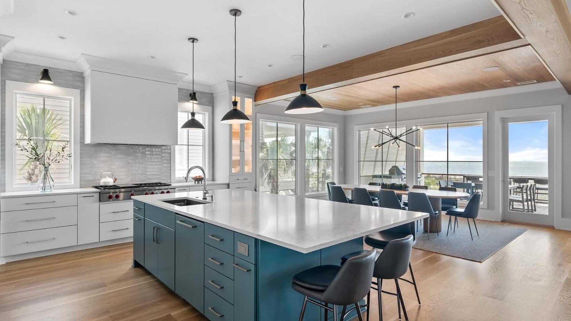 712 Ocean Blvd by AvantStay New Construction w Pool Game Zone Private Beach Access and Oceanfront Views