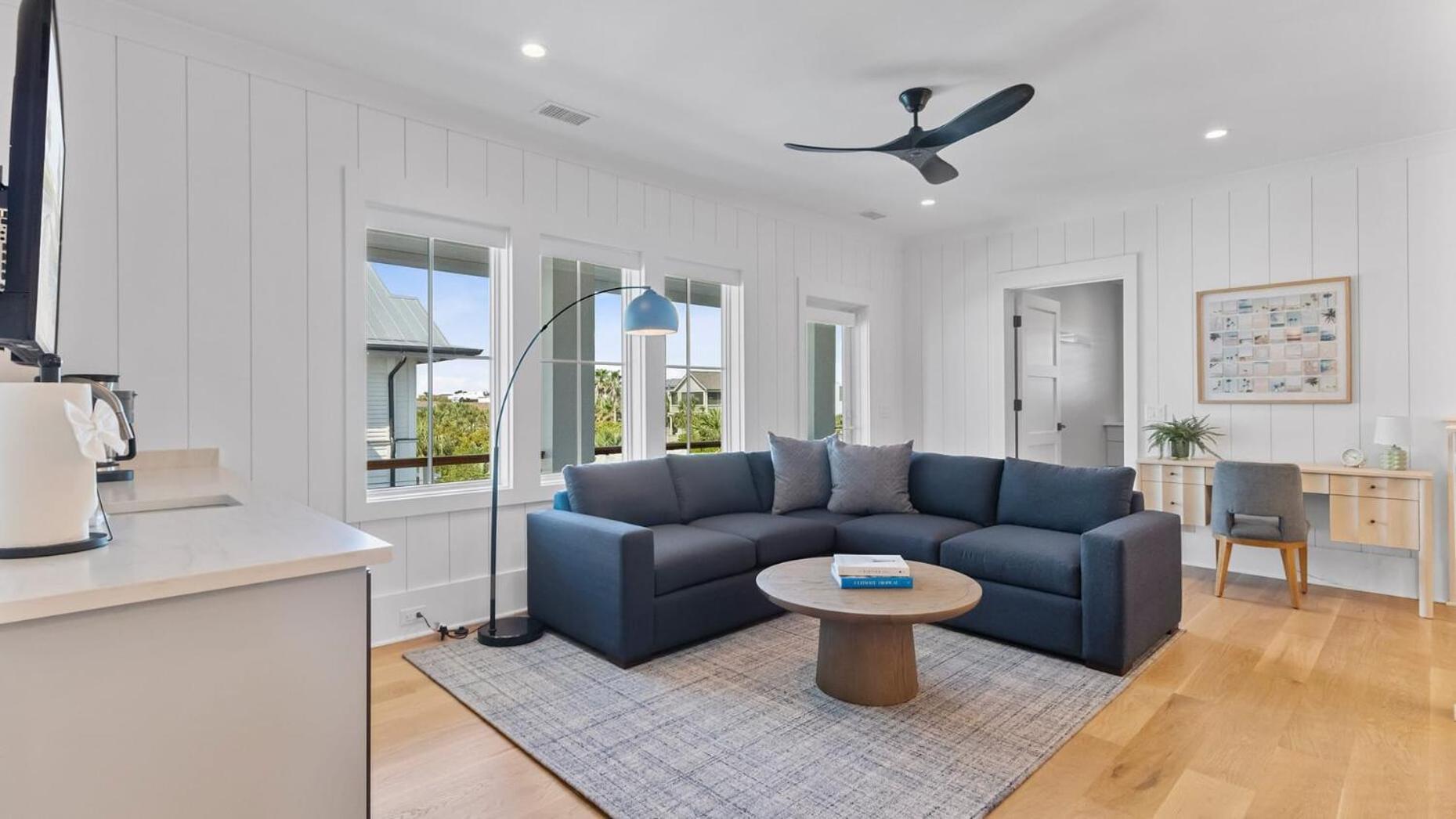 712 Ocean Blvd by AvantStay New Construction w Pool Game Zone Private Beach Access and Oceanfront Views