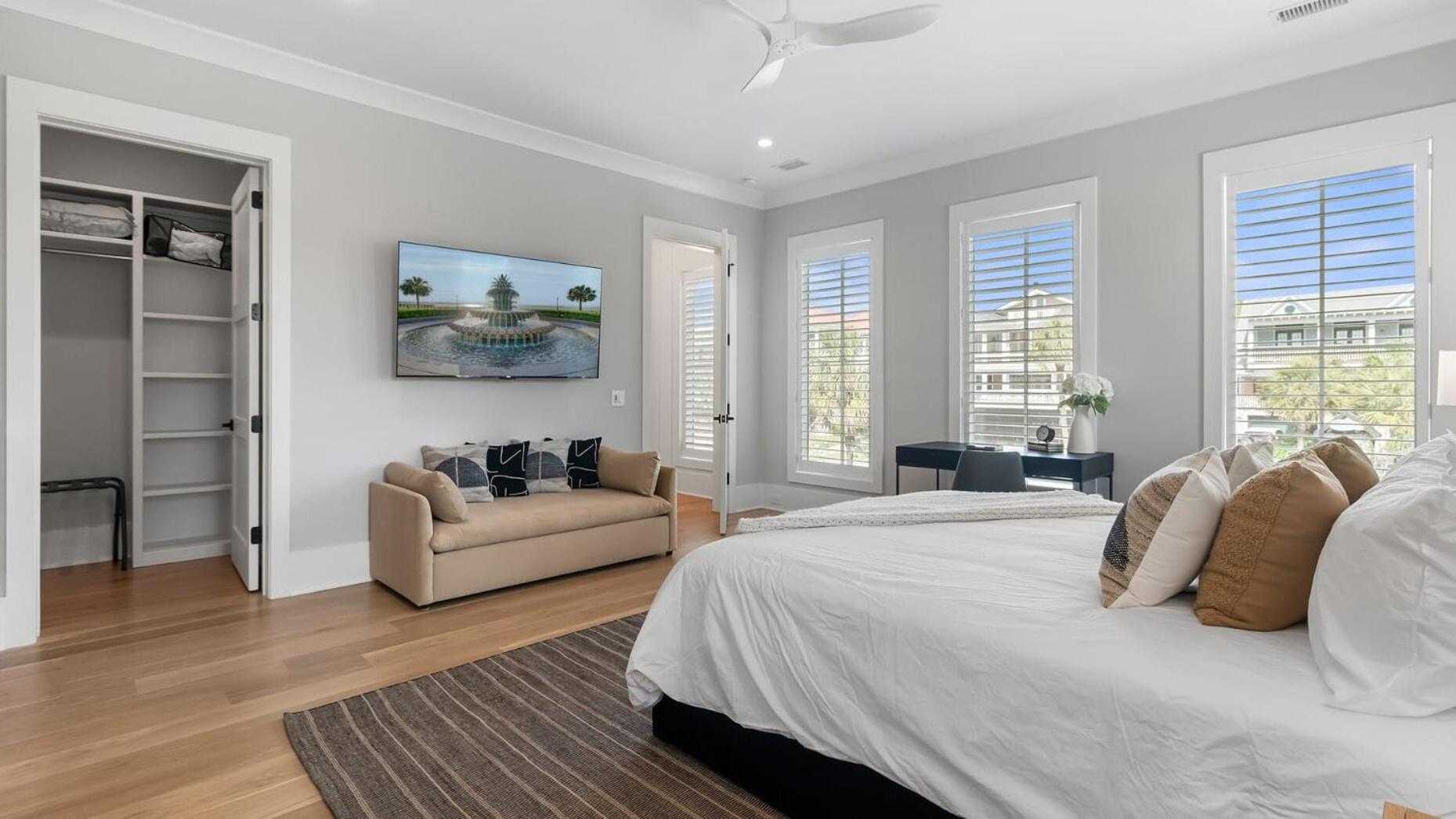 712 Ocean Blvd by AvantStay New Construction w Pool Game Zone Private Beach Access and Oceanfront Views
