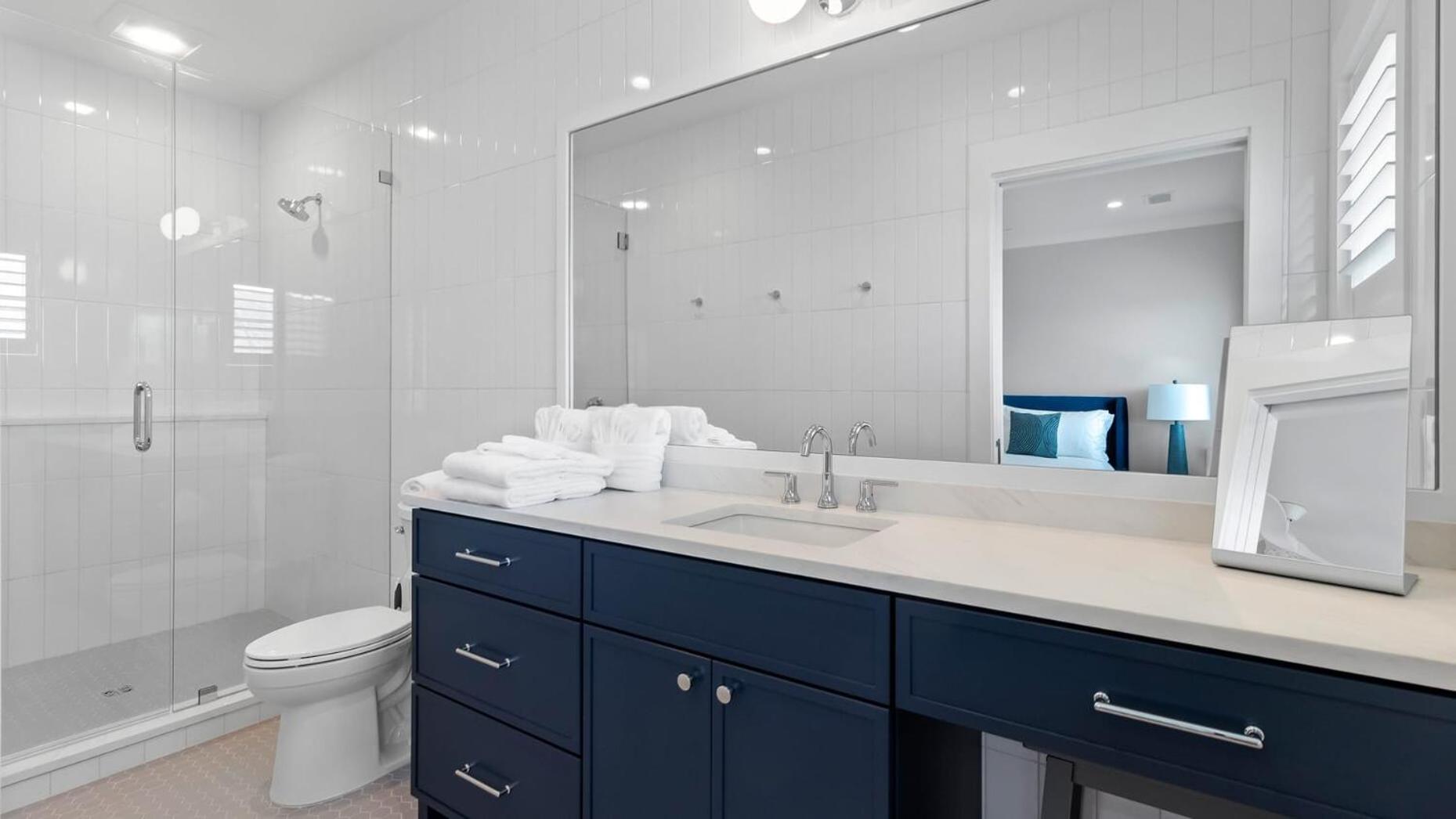712 Ocean Blvd by AvantStay New Construction w Pool Game Zone Private Beach Access and Oceanfront Views
