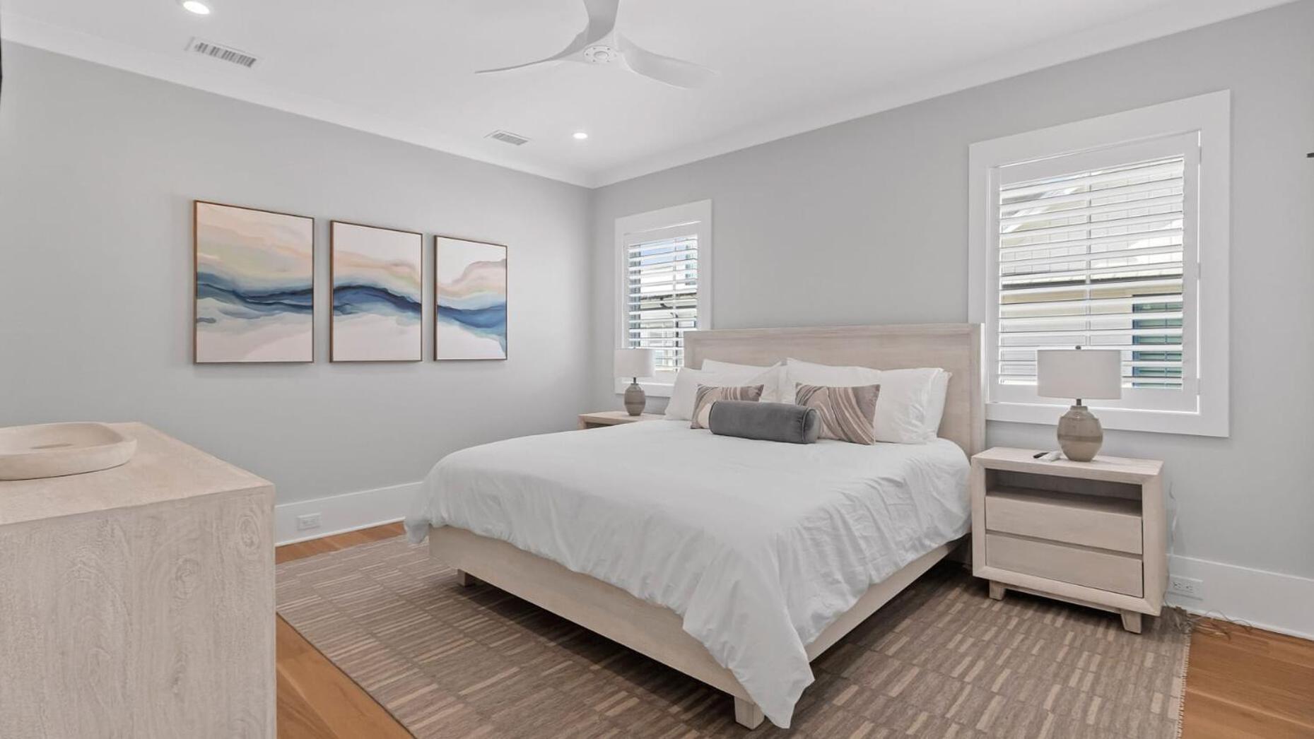 712 Ocean Blvd by AvantStay New Construction w Pool Game Zone Private Beach Access and Oceanfront Views