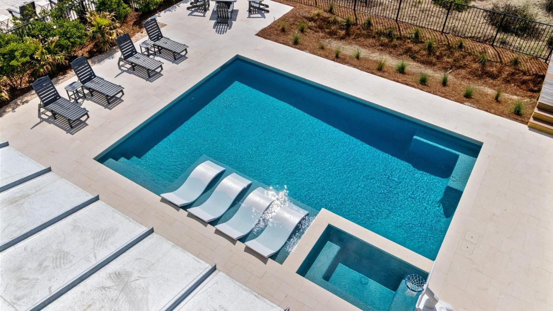 712 Ocean Blvd by AvantStay New Construction w Pool Game Zone Private Beach Access and Oceanfront Views
