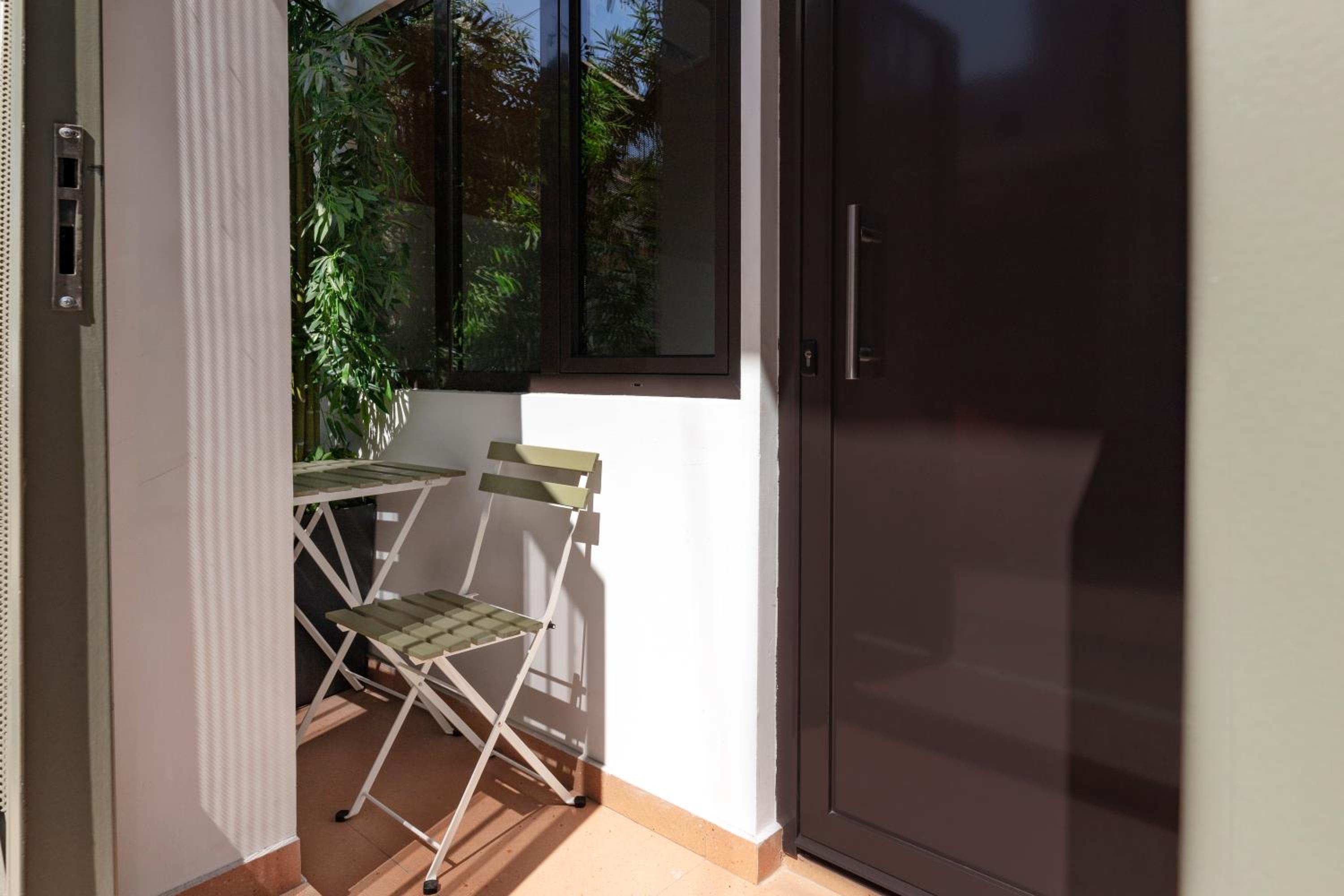 AthenianNest Sarri Boutique Studios Psyrri
