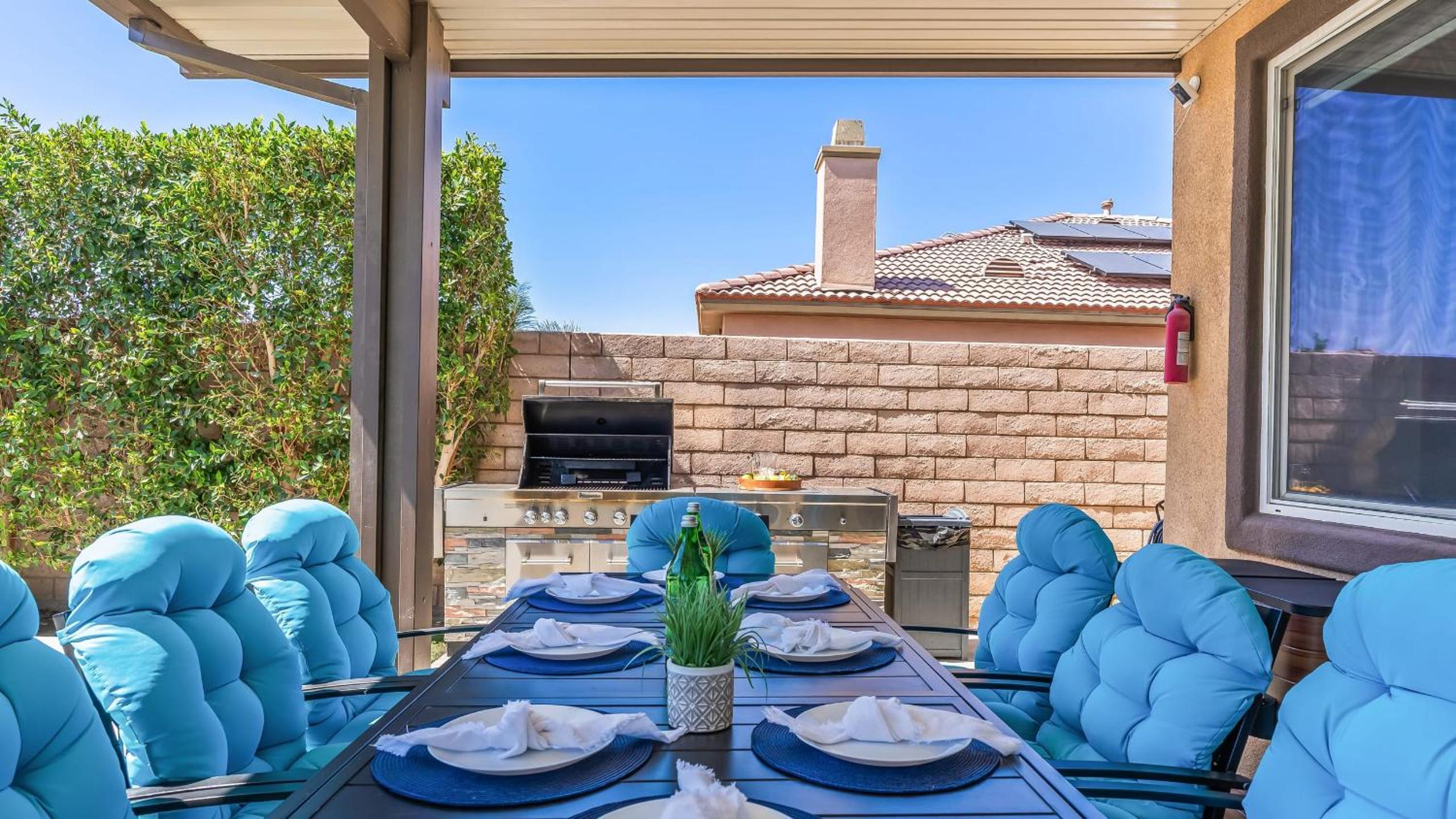 Casa Campo 5BR Desert Oasis w Pool Firepit Outdoor Lounge