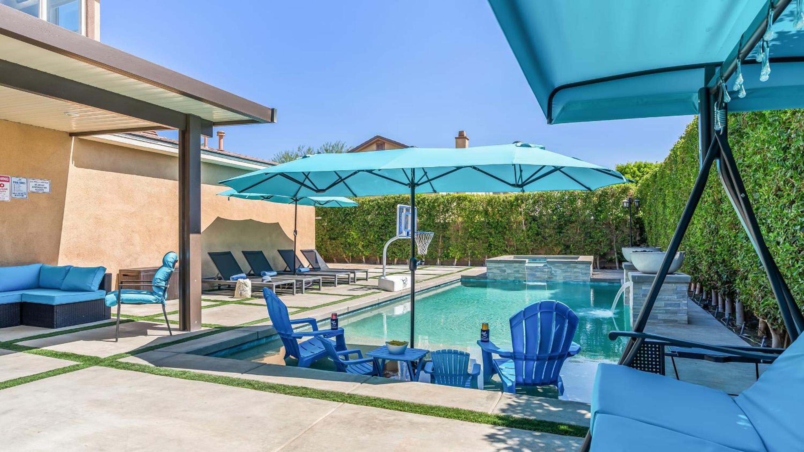 Casa Campo 5BR Desert Oasis w Pool Firepit Outdoor Lounge