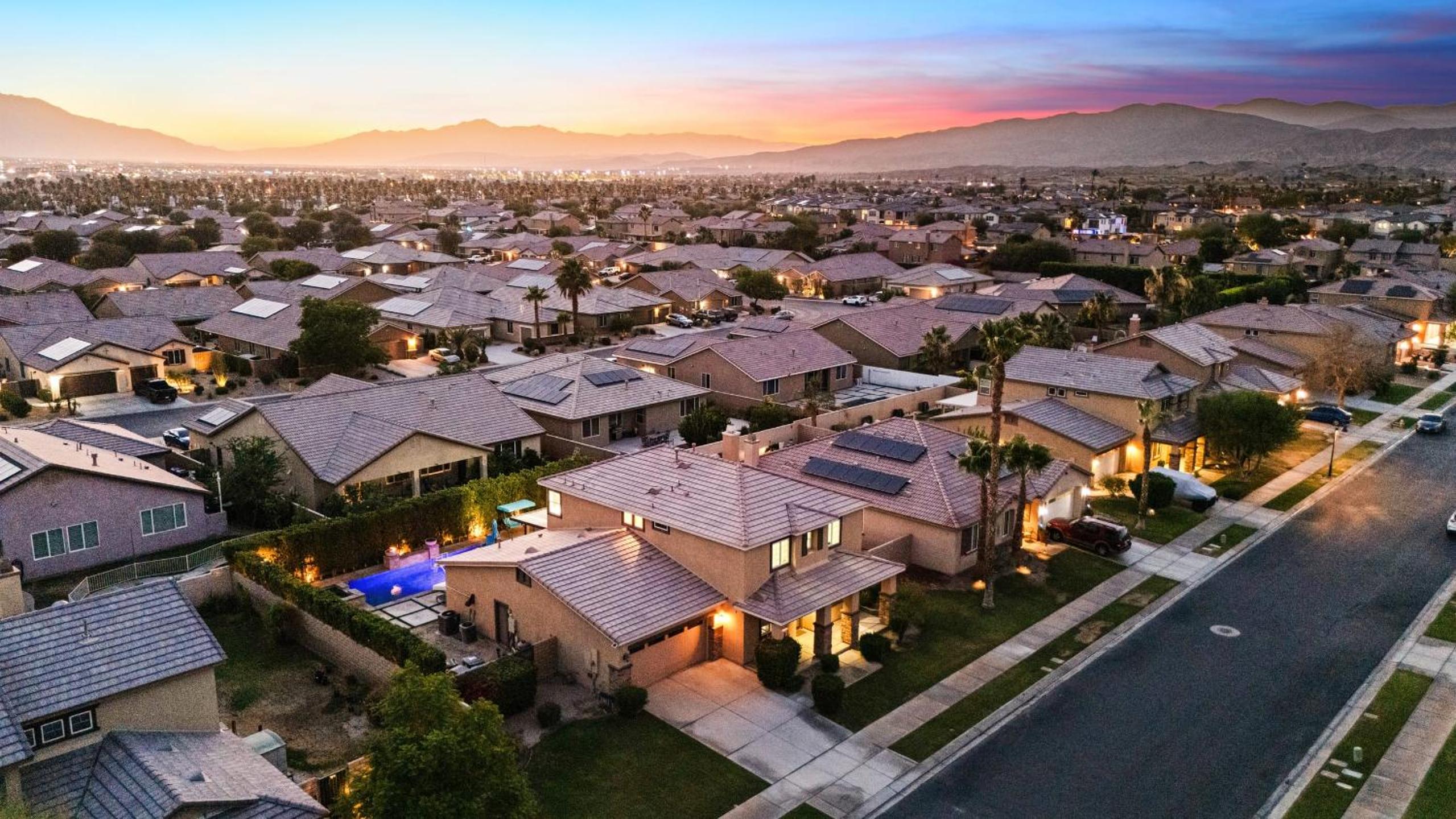 Casa Campo 5BR Desert Oasis w Pool Firepit Outdoor Lounge