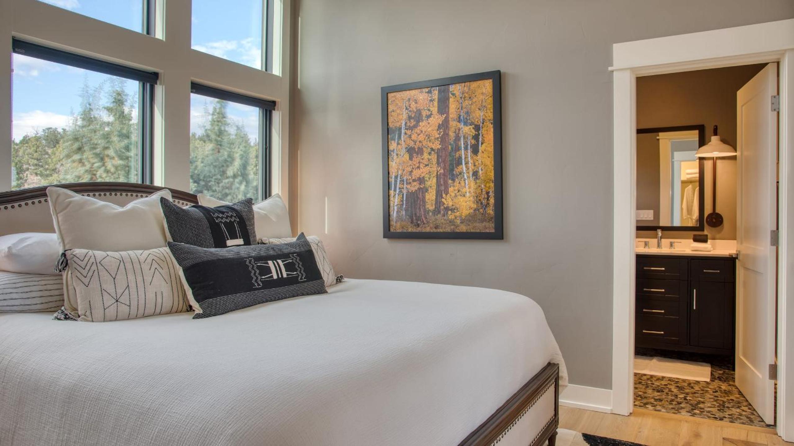 Brasada Ranch Retreat w Hot Tub Views Resort Access w Pools Horseback Riding Sports and More Hat Rock Loop by AvantStay
