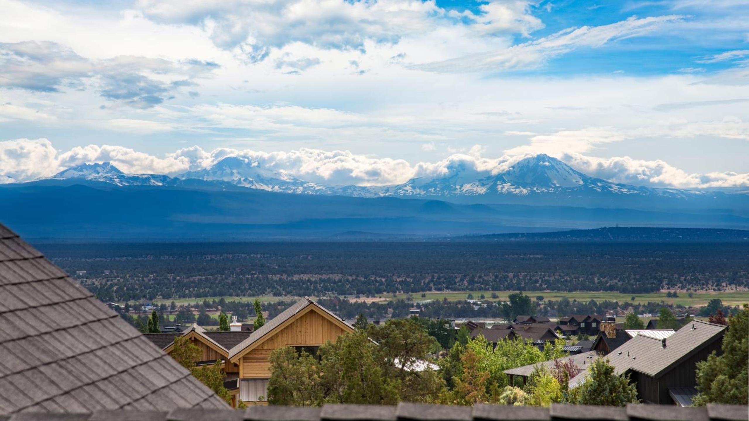 Brasada Ranch Retreat w Hot Tub Views Resort Access w Pools Horseback Riding Sports and More Hat Rock Loop by AvantStay
