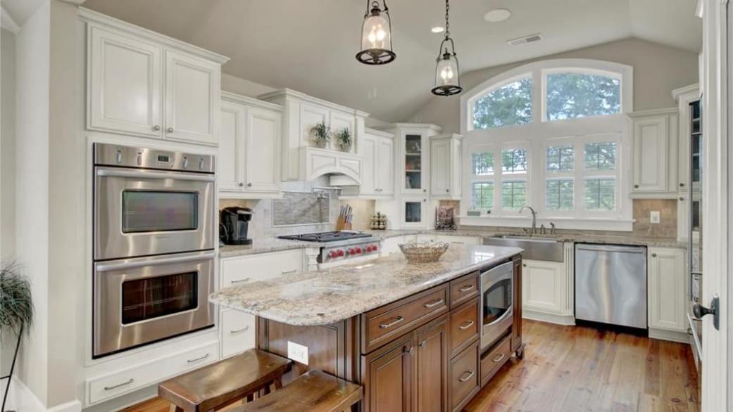 5 32nd Avenue by AvantStay Gourmet Kitchen Pool Balconies