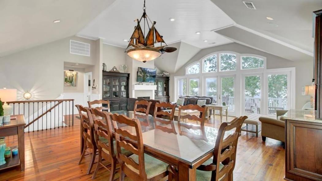 5 32nd Avenue by AvantStay Gourmet Kitchen Pool Balconies