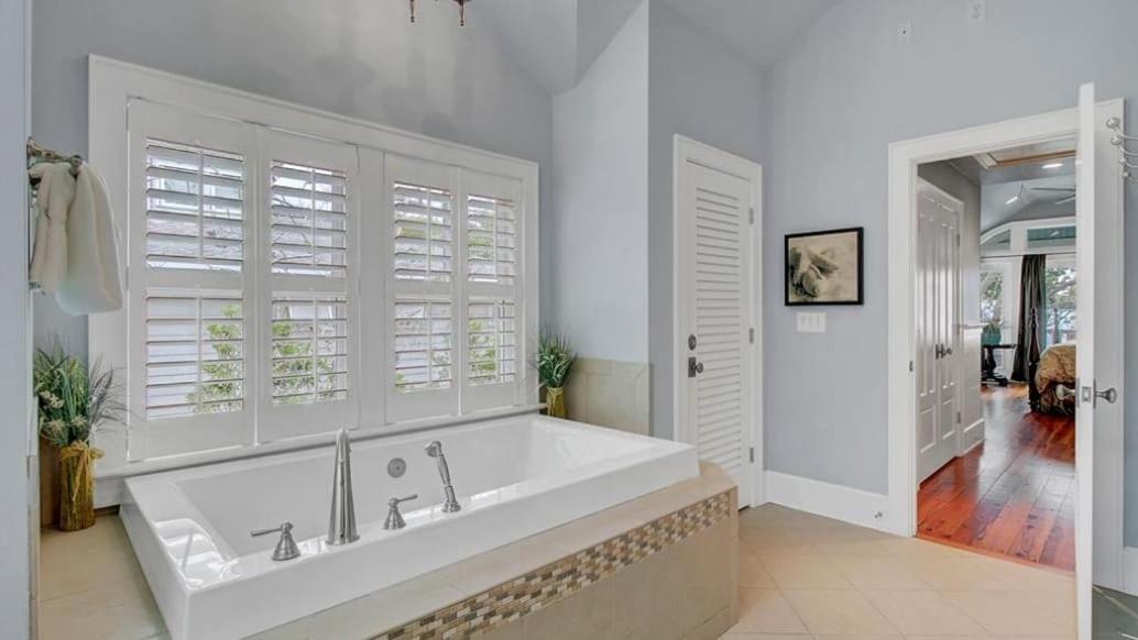 5 32nd Avenue by AvantStay Gourmet Kitchen Pool Balconies