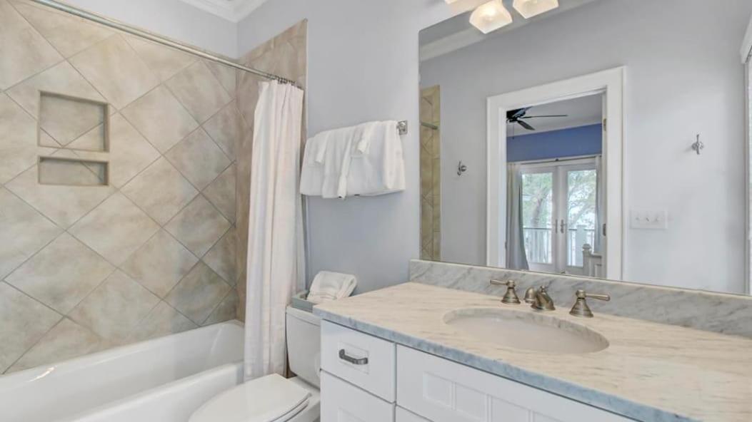 5 32nd Avenue by AvantStay Gourmet Kitchen Pool Balconies