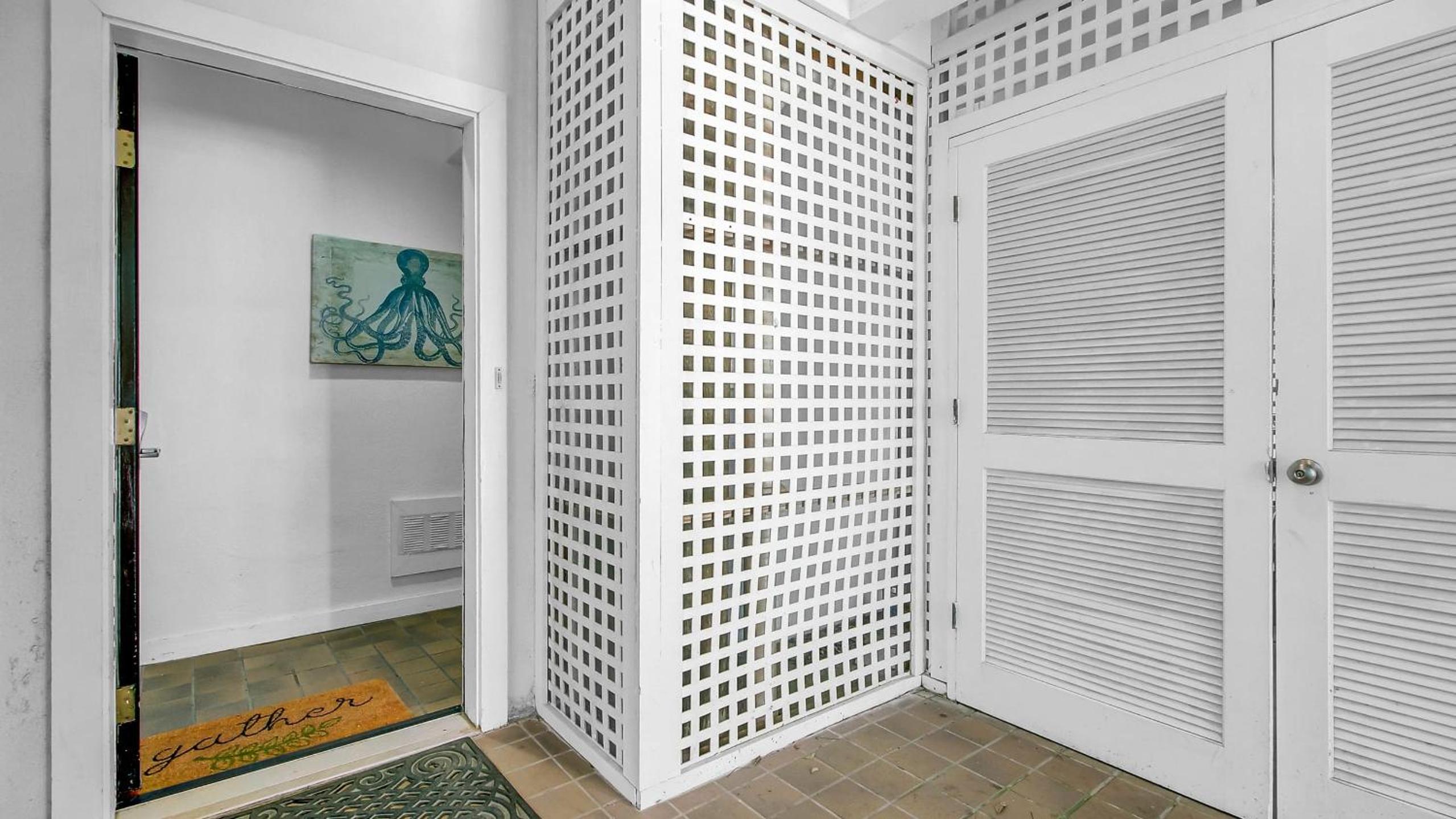 125 Grand Pavillion by AvantStay Steps from Sand