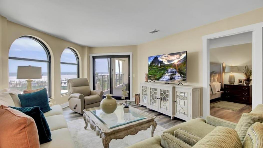 117 Seascape by AvantStay Oceanfront Breathtaking Views Communal Swimming Pool