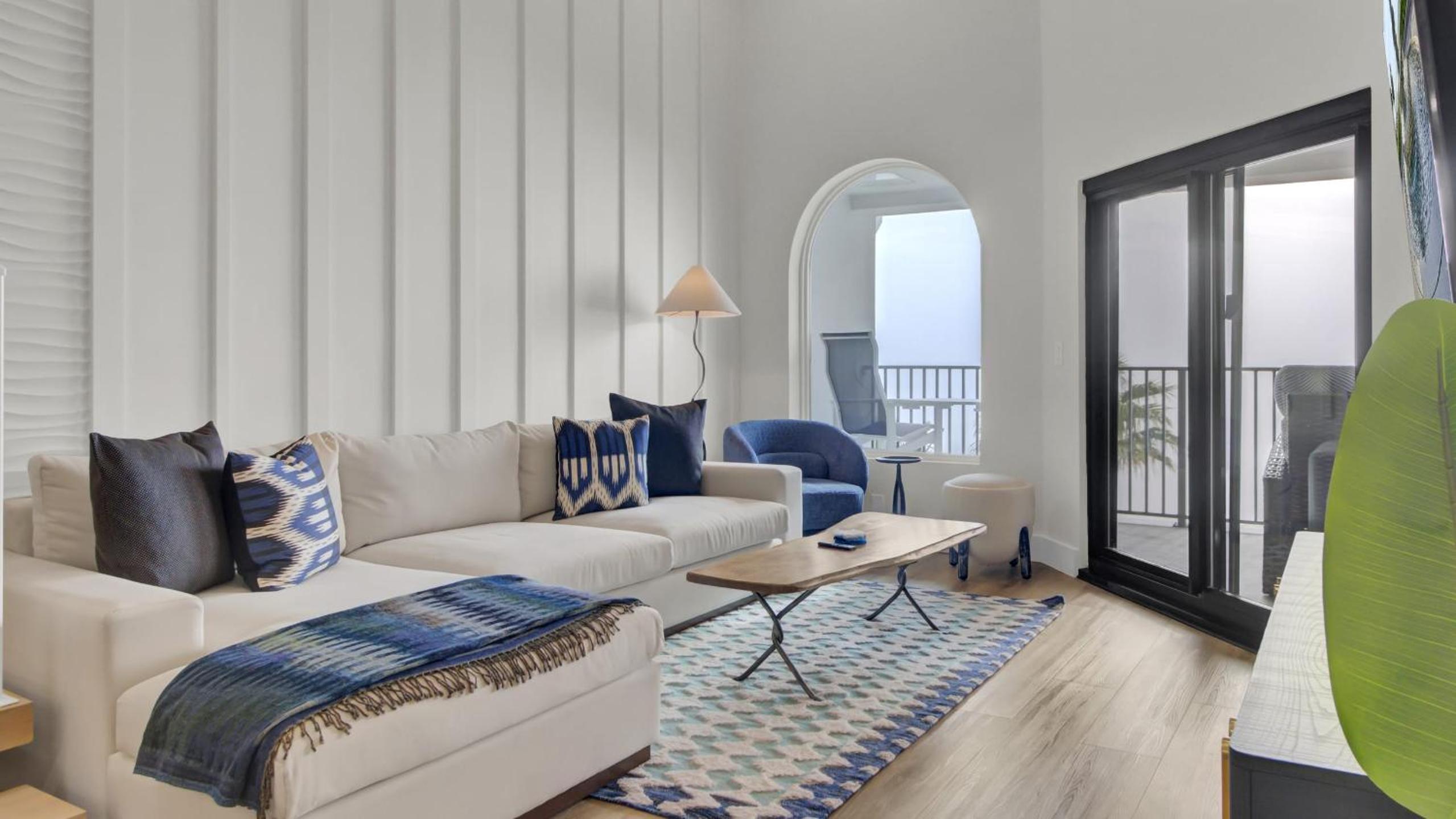 516 Seascape Oceanfront Condo with Pool Access in Wild Dunes