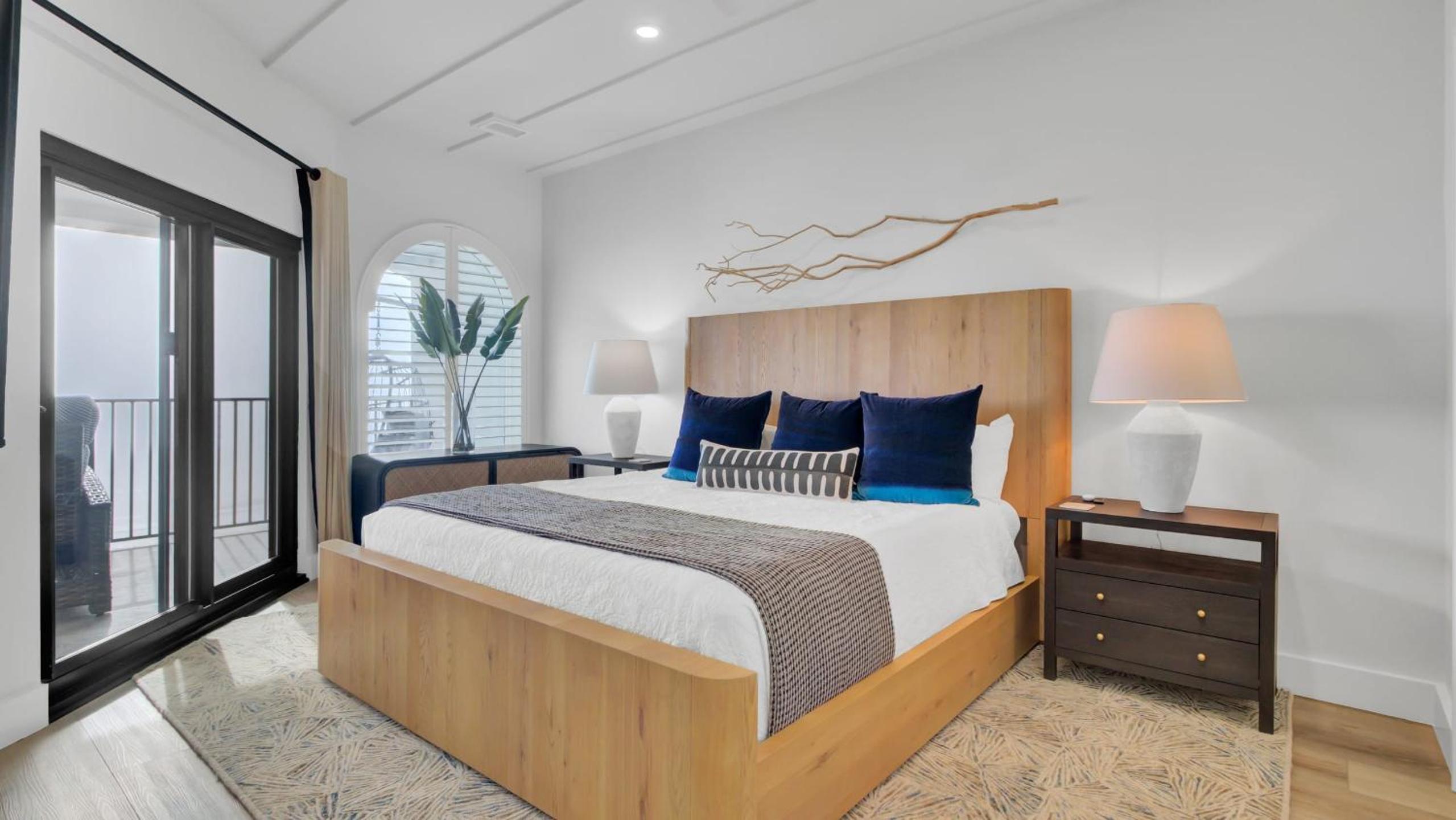 516 Seascape Oceanfront Condo with Pool Access in Wild Dunes