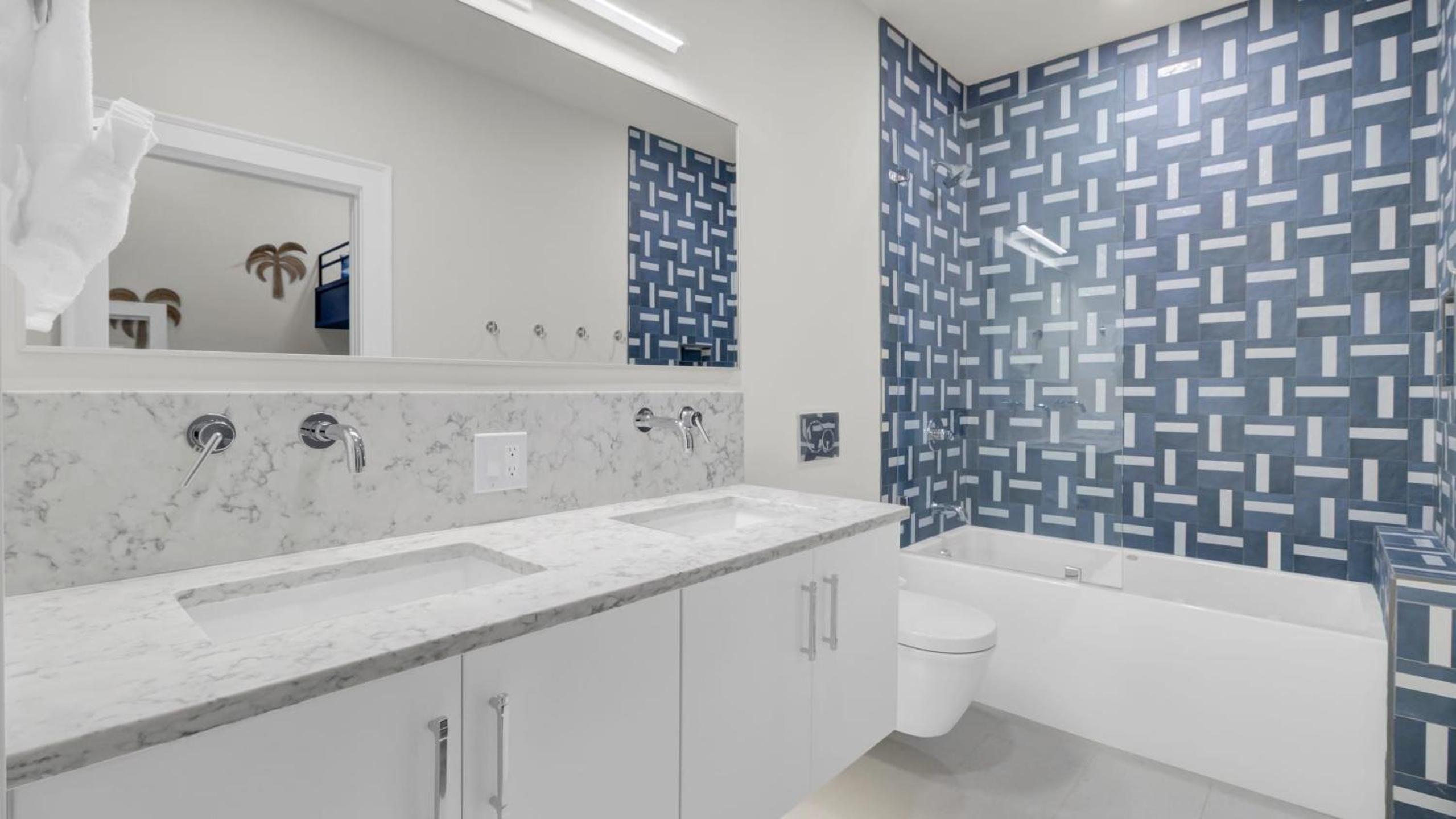 516 Seascape Oceanfront Condo with Pool Access in Wild Dunes