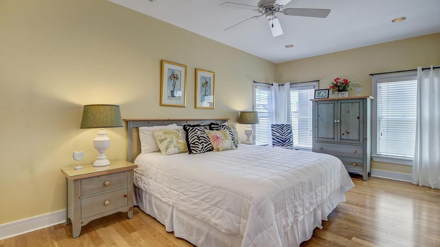 103 Grand Pavilion by AvantStay Steps to Beach