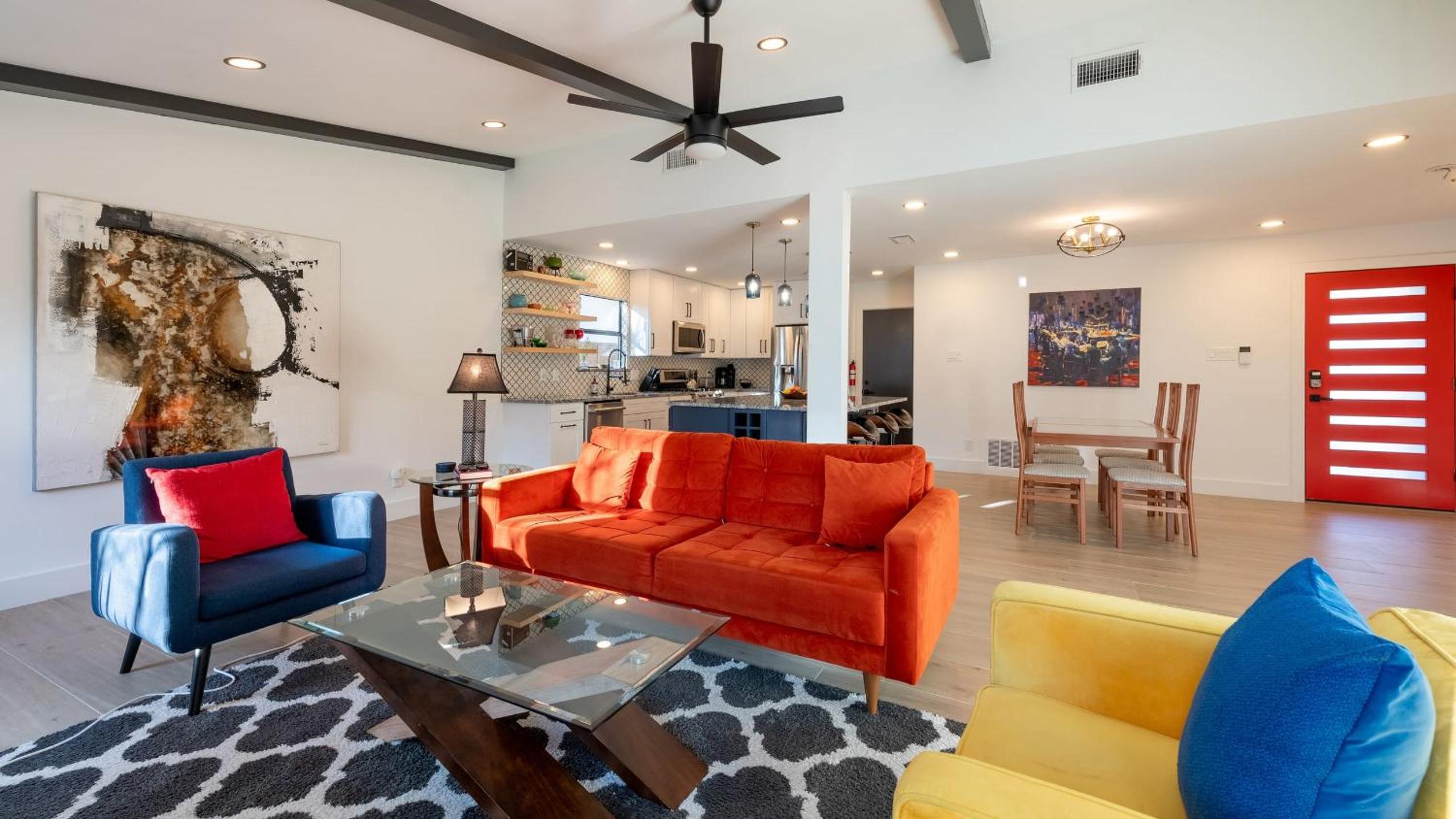 Private Yard w BBQ Games Steps to South Congress Barton Creek Clarksburg