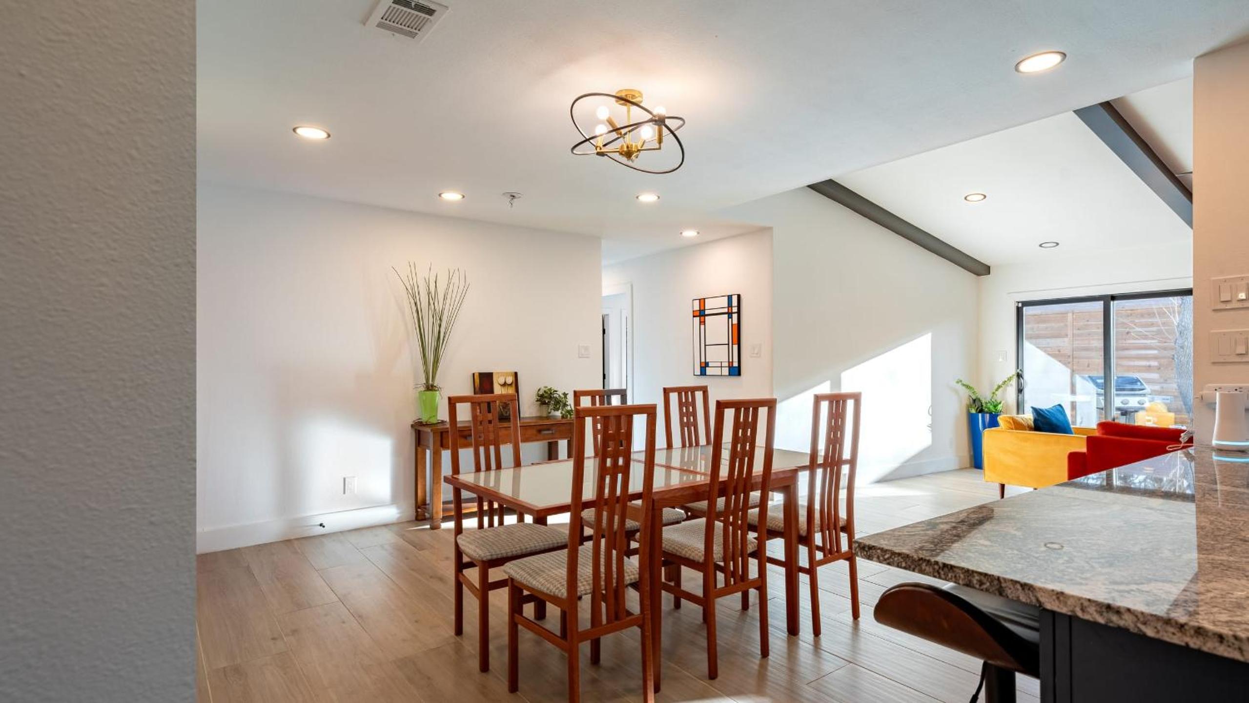 Private Yard w BBQ Games Steps to South Congress Barton Creek Clarksburg