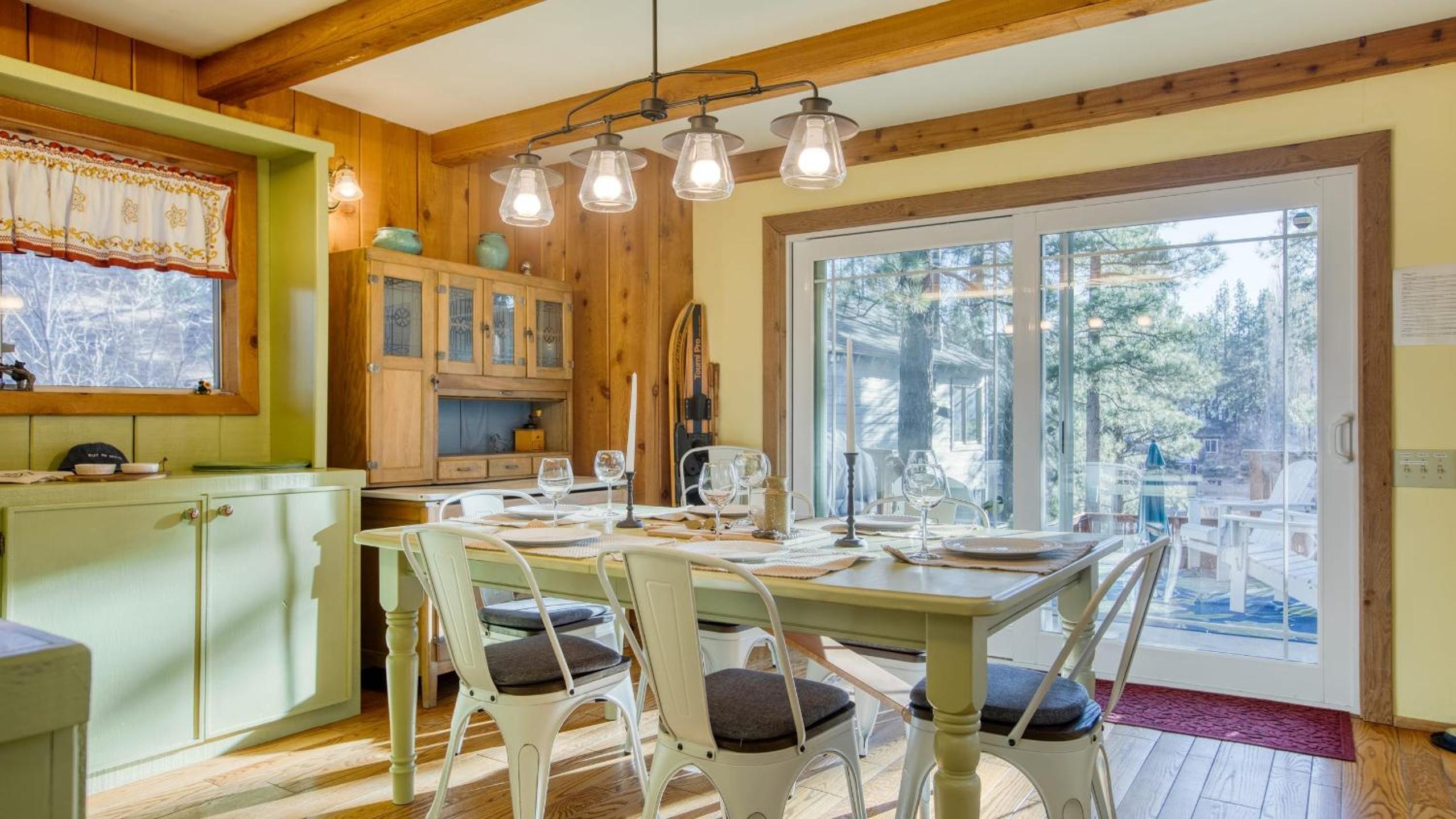 2 Lakefront Homes by AvantStay Sleeps 23 Private DockBeach Hot Tub Fire Pit Deck Views
