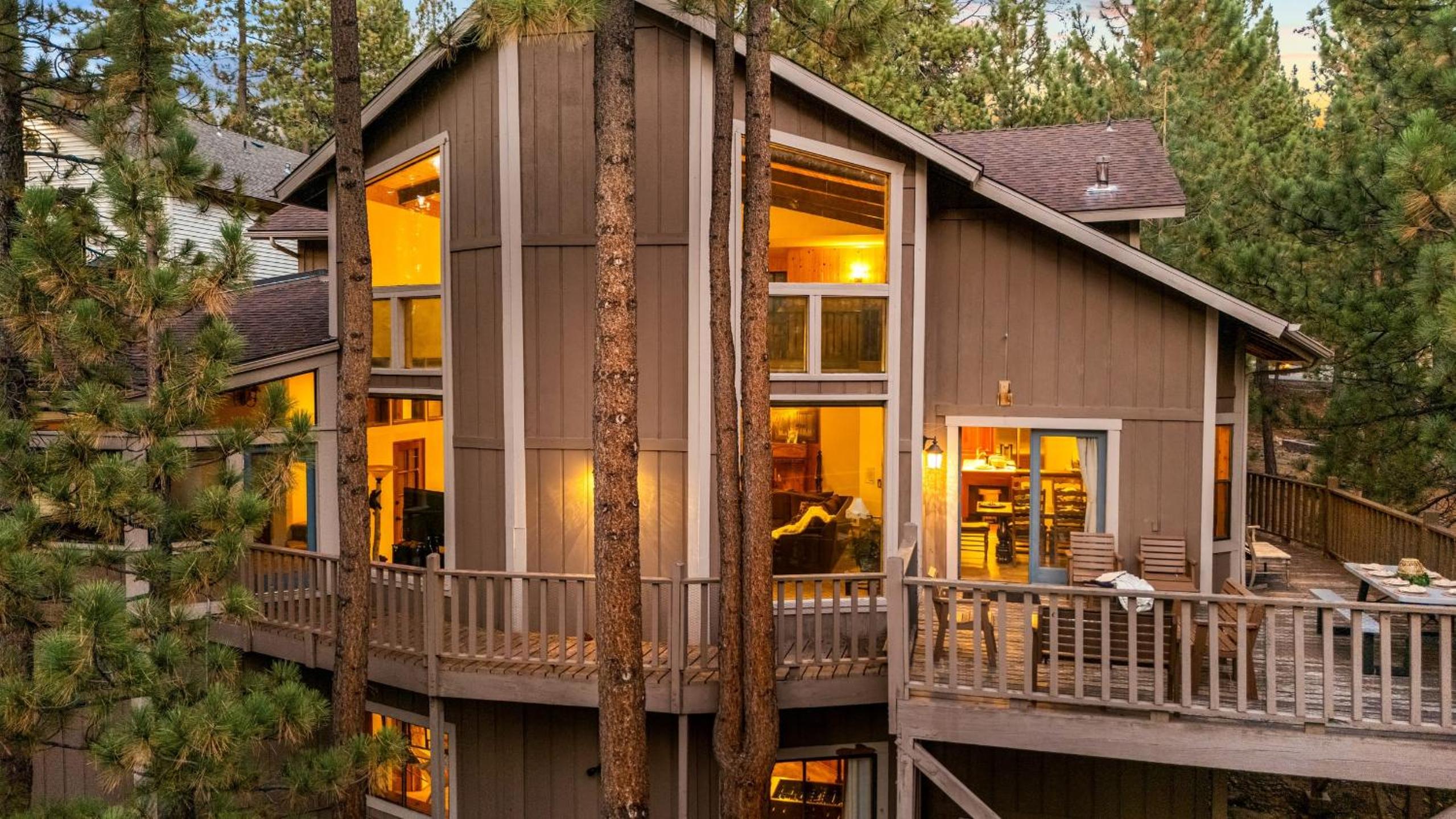 Lakeview Cabin w Game Room Deck Near Ski Slopes Trails Sleeps 16 Waterview by AvantStay