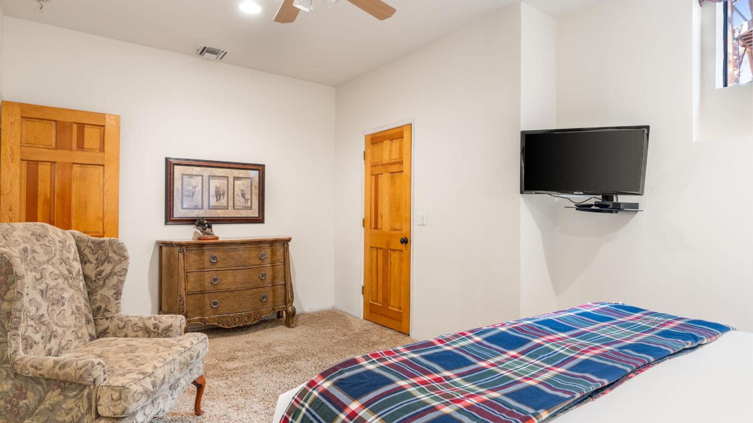 Lakeview Cabin w Game Room Deck Near Ski Slopes Trails Sleeps 16 Waterview by AvantStay