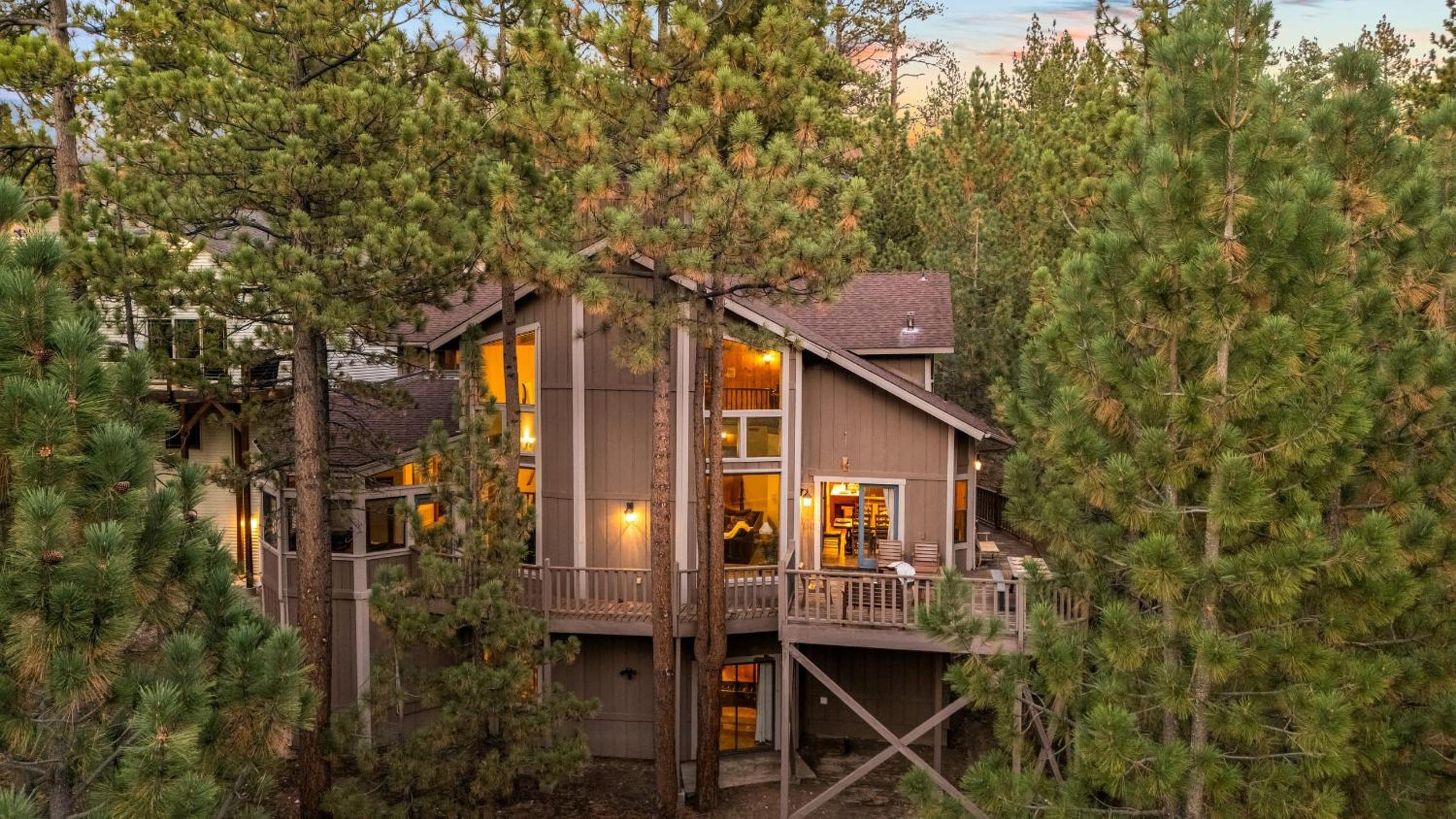 Lakeview Cabin w Game Room Deck Near Ski Slopes Trails Sleeps 16 Waterview by AvantStay