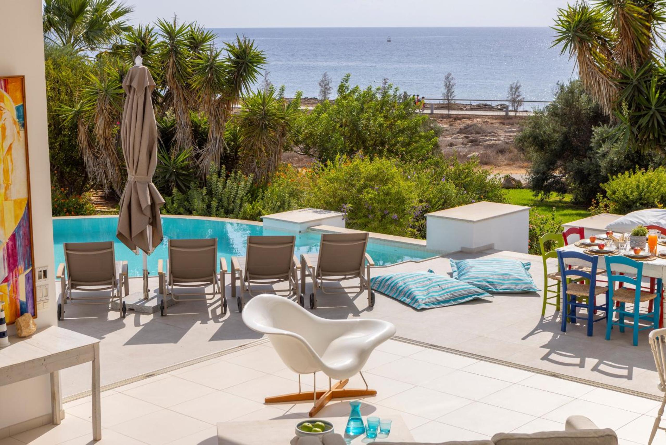 Protaras Seafront Villa AleMar