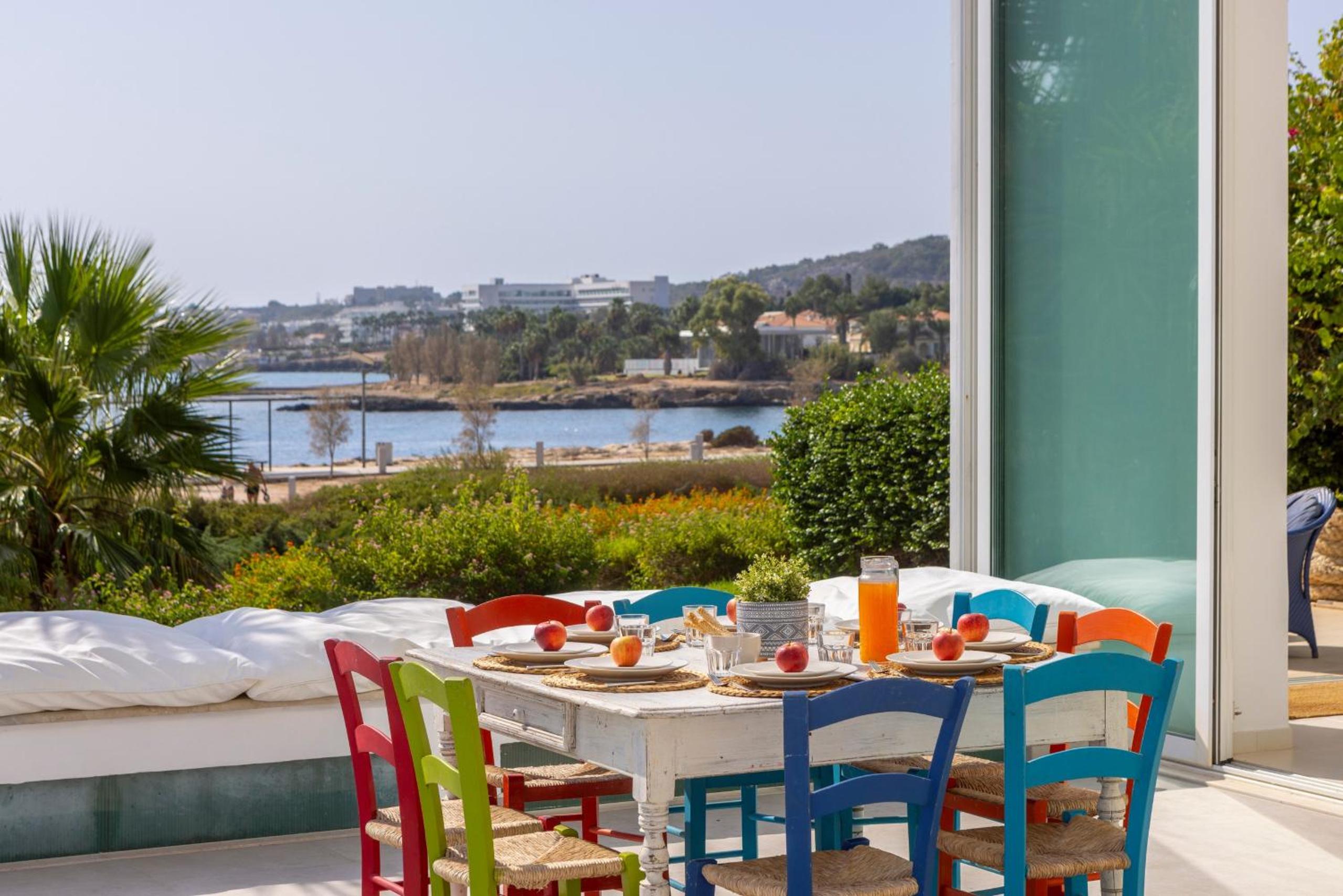 Protaras Seafront Villa AleMar