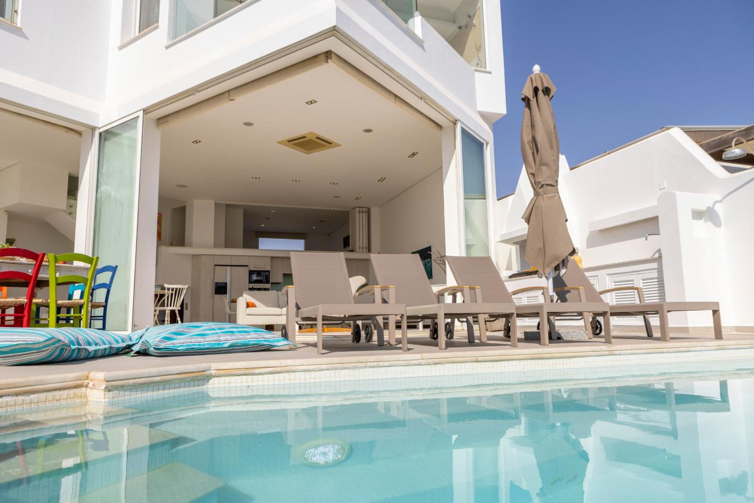 Protaras Seafront Villa AleMar