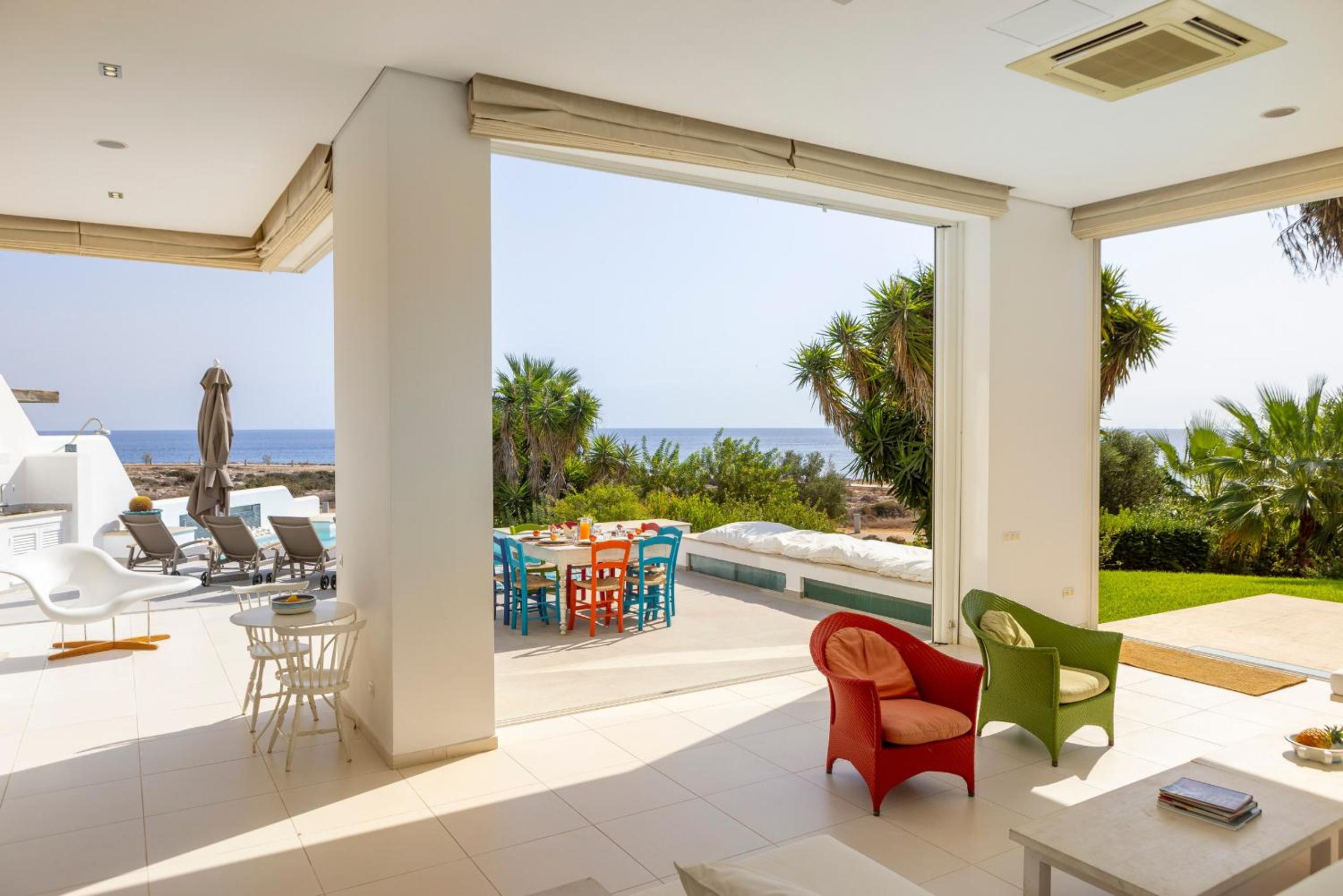 Protaras Seafront Villa AleMar