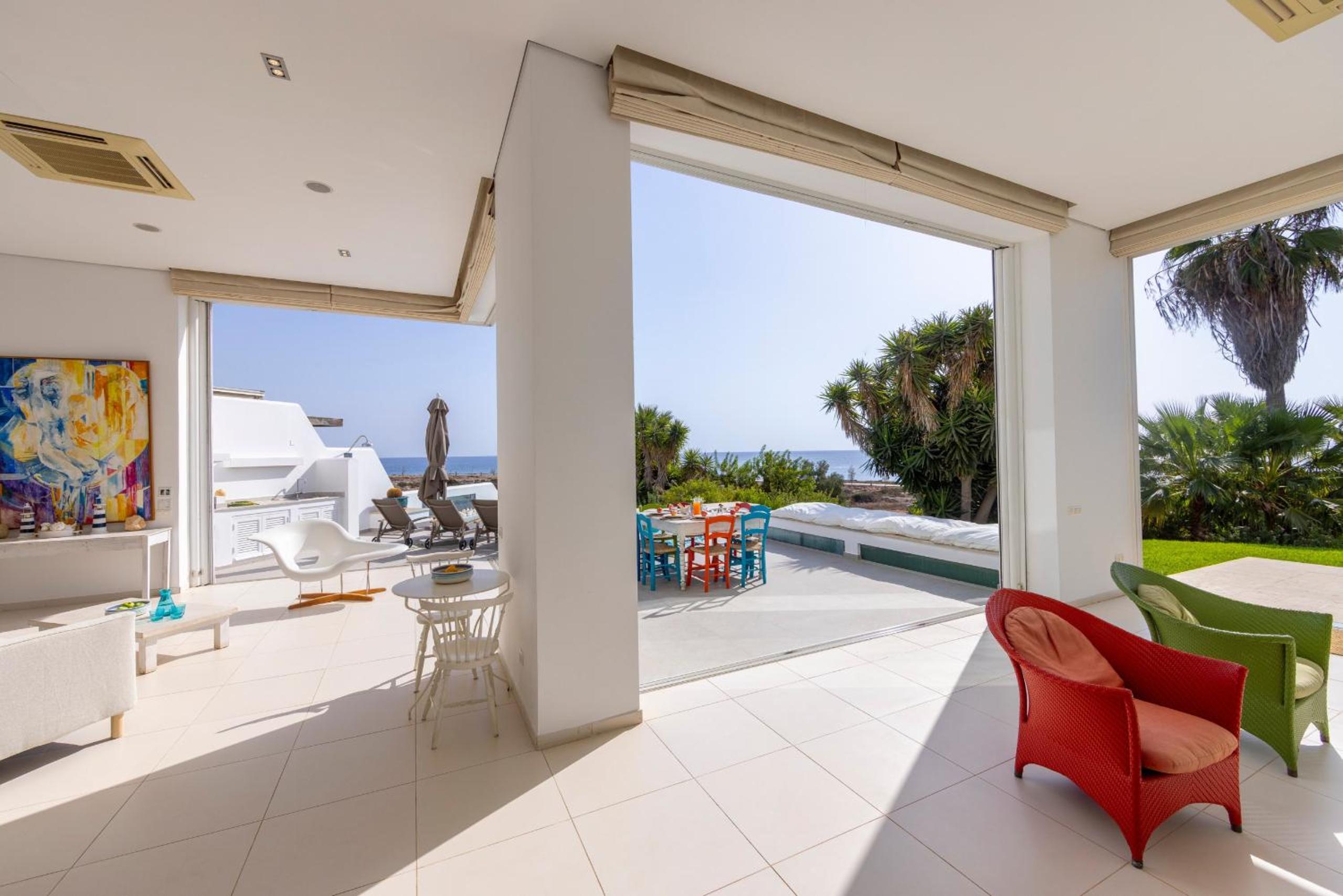 Protaras Seafront Villa AleMar